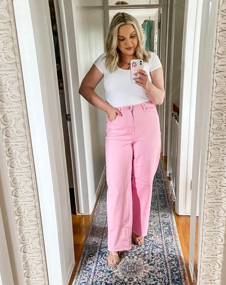 I love these pink pants. They’re so fun and flattering. And honestly, super comfy. I’m wearing a 12 

Spring ootd // girls night // flares // jeans 





#LTKSeasonal #LTKFindsUnder50 #LTKSaleAlert