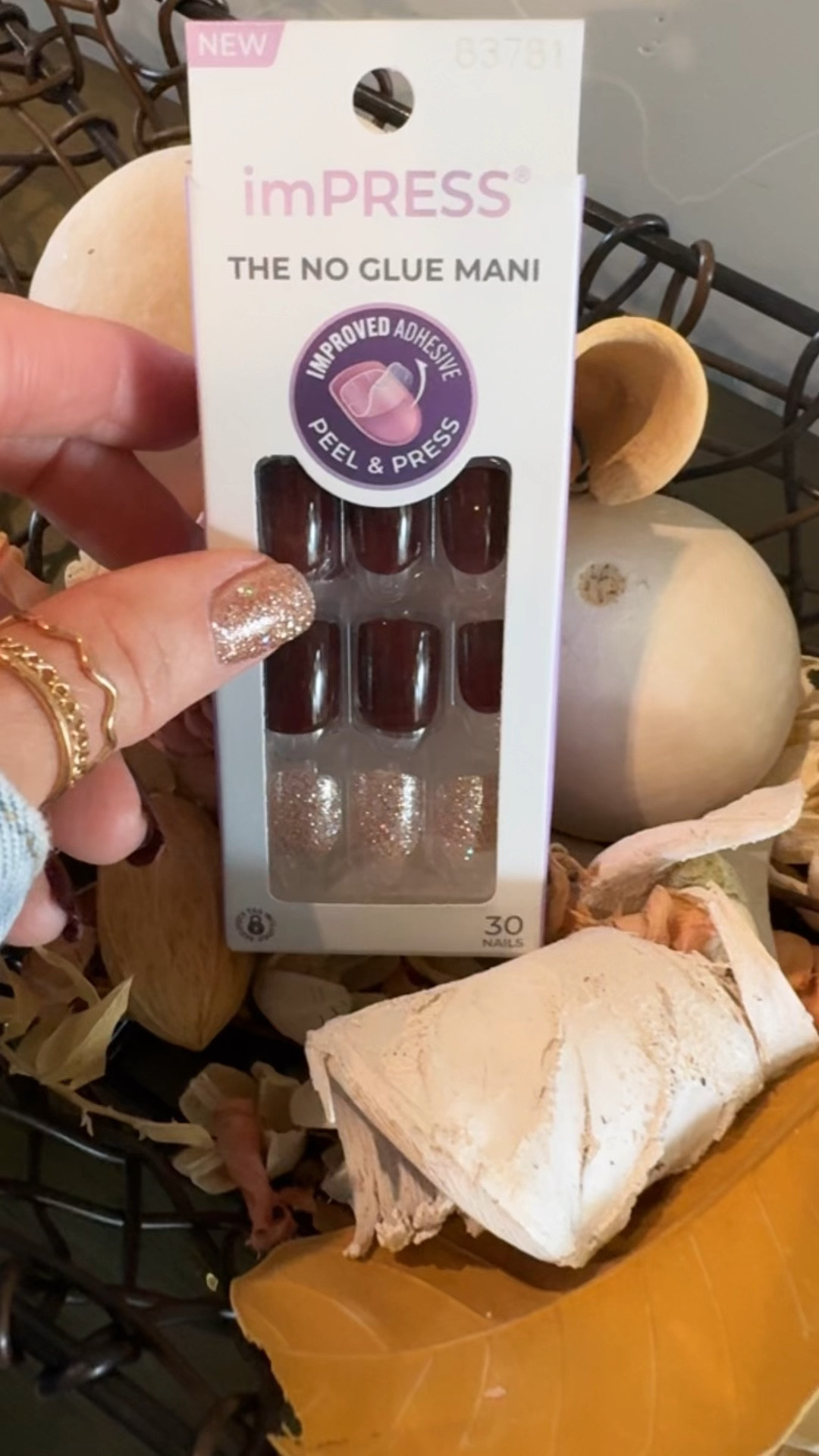 Love a cute accent nail? How cute are these press ons? No glue! Stickers are attached! 

#LTKBeauty
