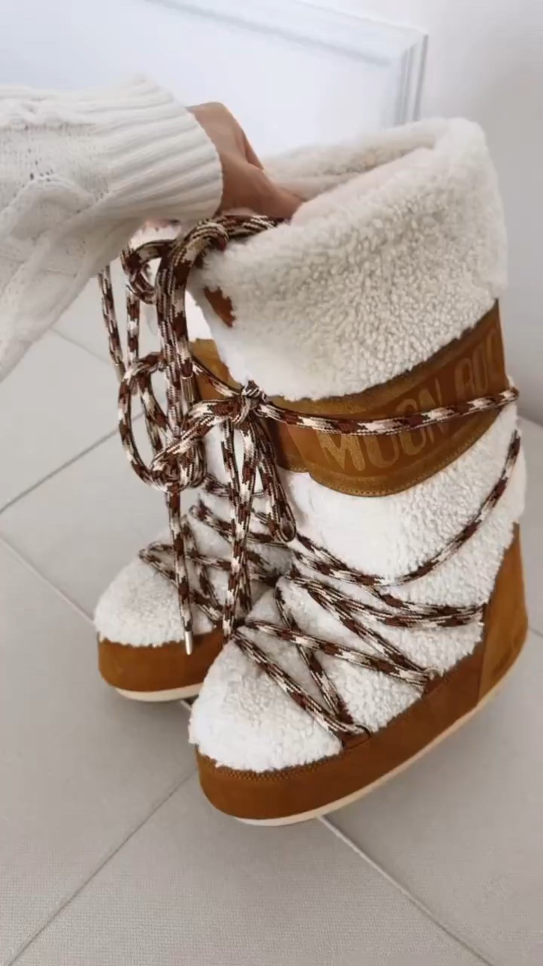 Perfect winter ski trip boots! Super elegant, ultra comfortable, and warm. Fits true to size 
Moon boots 
Ski outfit 
Snow outfit 
Winter outfit 

#LTKSeasonal #LTKU #LTKootd