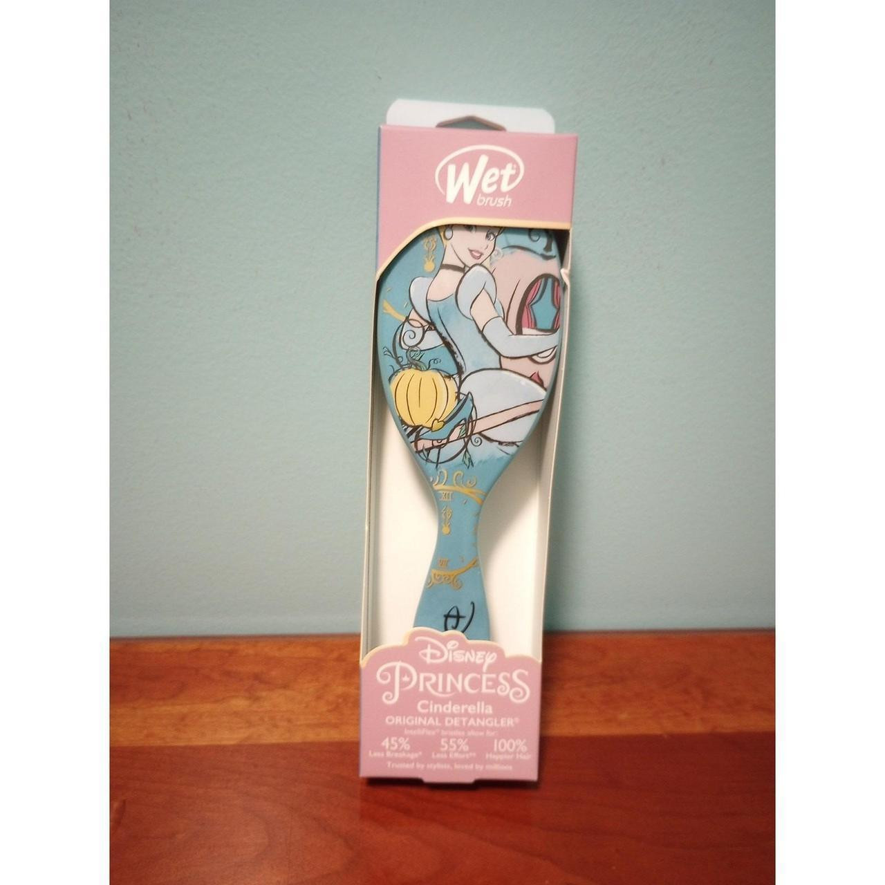 Wet Brush Women's Hair accessory - Blue | Depop US
