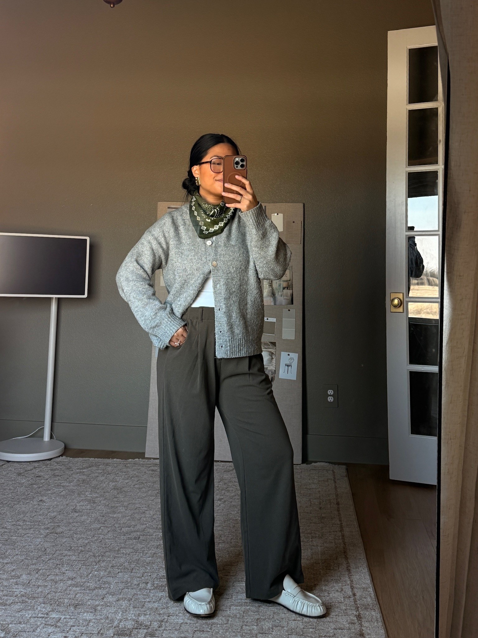 Who said you can’t look chic on an Amazon budget?! 

#amazonfashion #amazonfinds #outfitideas #momoutfit 

#LTKootd