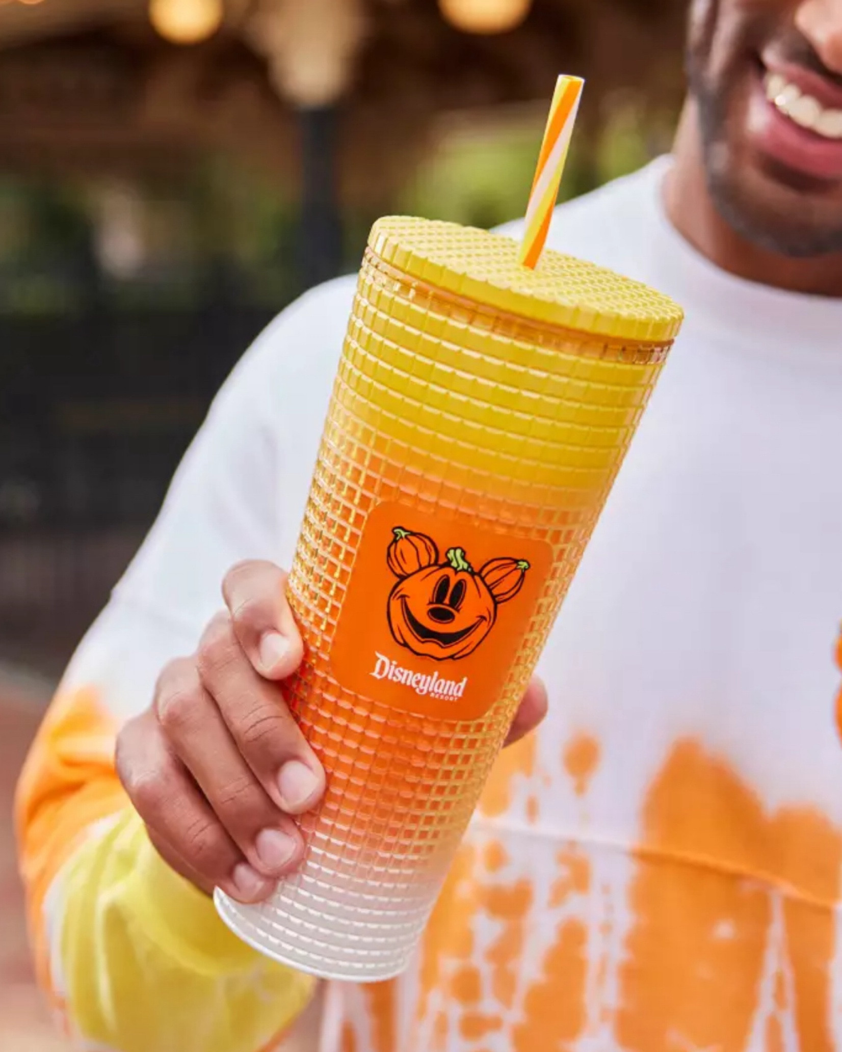 🎃 Sipping in spooky style with this limited-edition Disneyland & Walt Disney World Halloween Starbucks tumbler! 🍂✨ Whether you're at the parks or at home, this ombré pumpkin Mickey design brings all the fall vibes. Grab yours before they’re gone—link in bio to shop! 🎃🧡 #DisneyHalloween #StarbucksTumbler #LTKFinds #PumpkinMickey #DisneyStyle #FallFaves #HalloweenAtDisney

#LTKFindsUnder50 #LTKFallSale #LTKSeasonal