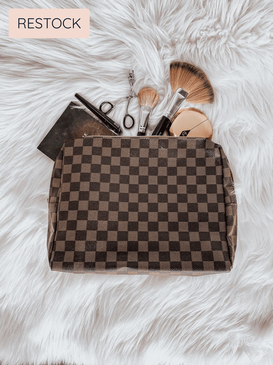 PRE-ORDER: Chic Favor Brown Make Up Bag | Apricot Lane Boutique