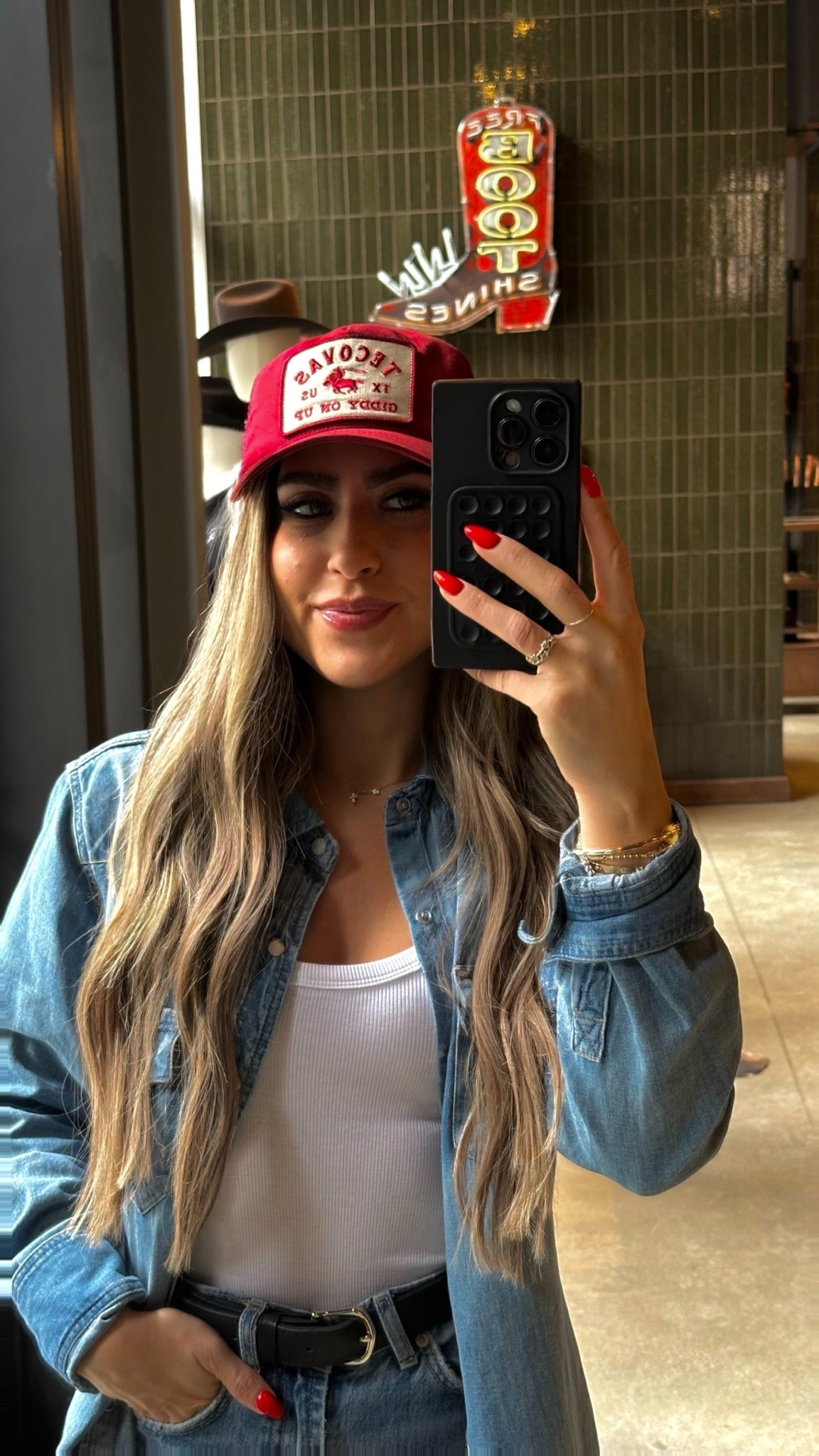 Helllllloooo rodeo season 

Red Tucker hat
Denim on denim
Top medium
Jeans 23
Tank xs
Belt tecovas

#LTKValentine #LTKootd #LTKTravel