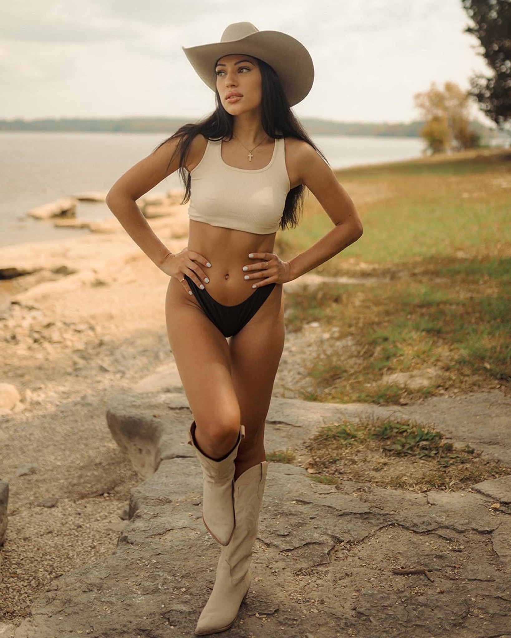 These boots… I’m obsessed. So comfy and cute 

#LTKshoecrush #LTKSeasonal #LTKHoliday