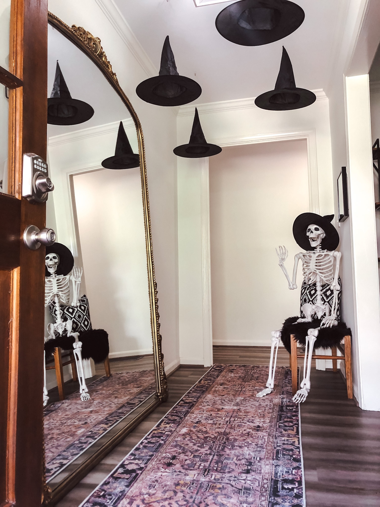 Halloween entryway 

#LTKHalloween #LTKhome #LTKSeasonal