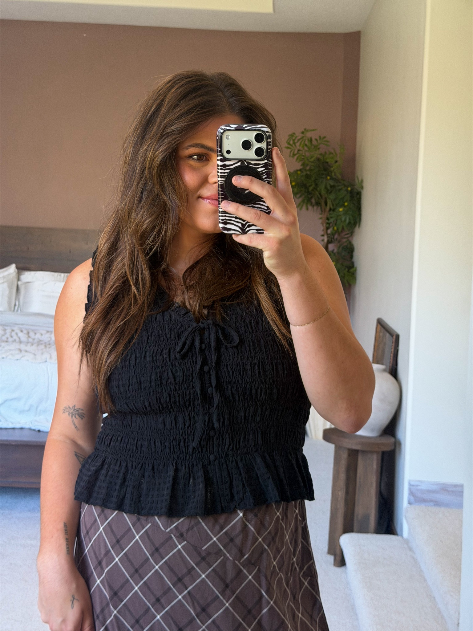 Fall top! Wearing size large

@American Eagle Outfitters @Aerie midsize, size 12, size 14, mom style, curvy outfit, thick tummy approved