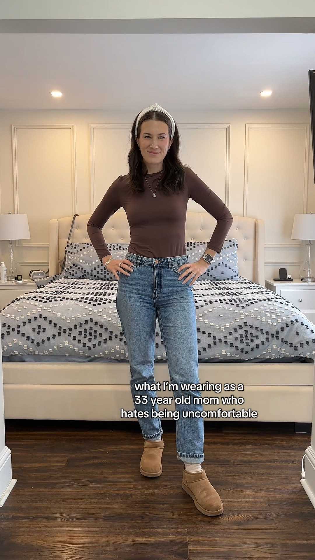 Wearing size 27 in the jeans and a small in the top, top is Amazon! Message me for the link! 