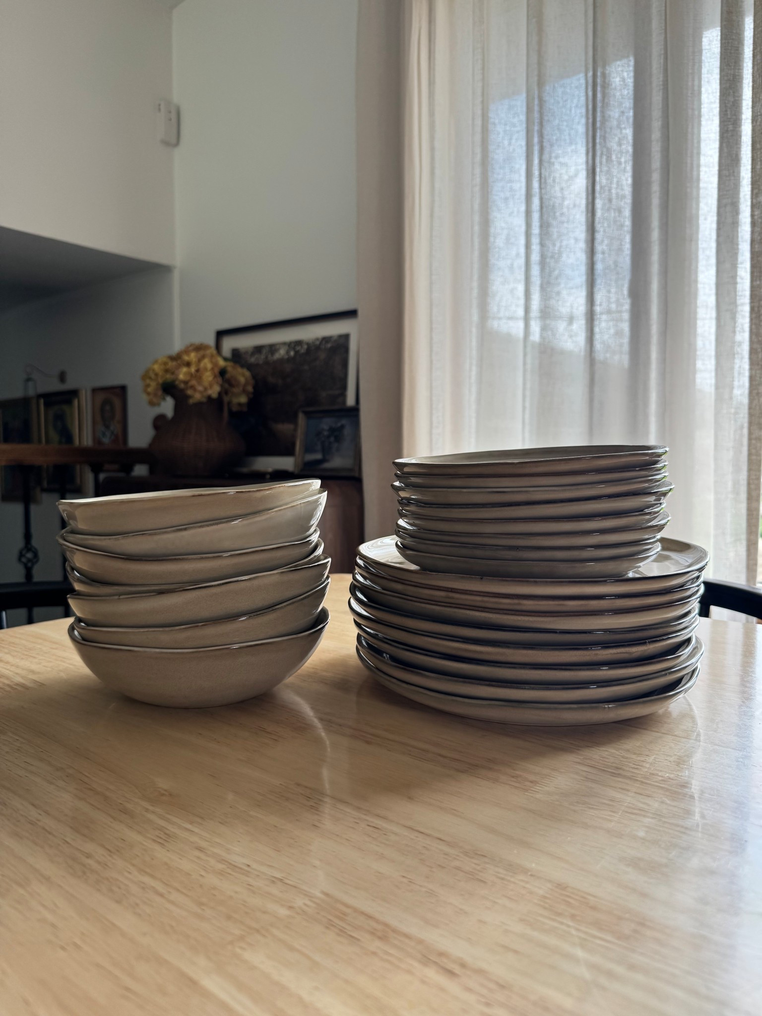 Ceramic dinnerware set 😍 scratch resistant, dishwasher and microwave safe 🤍 

#LTKSaleAlert #LTKHome