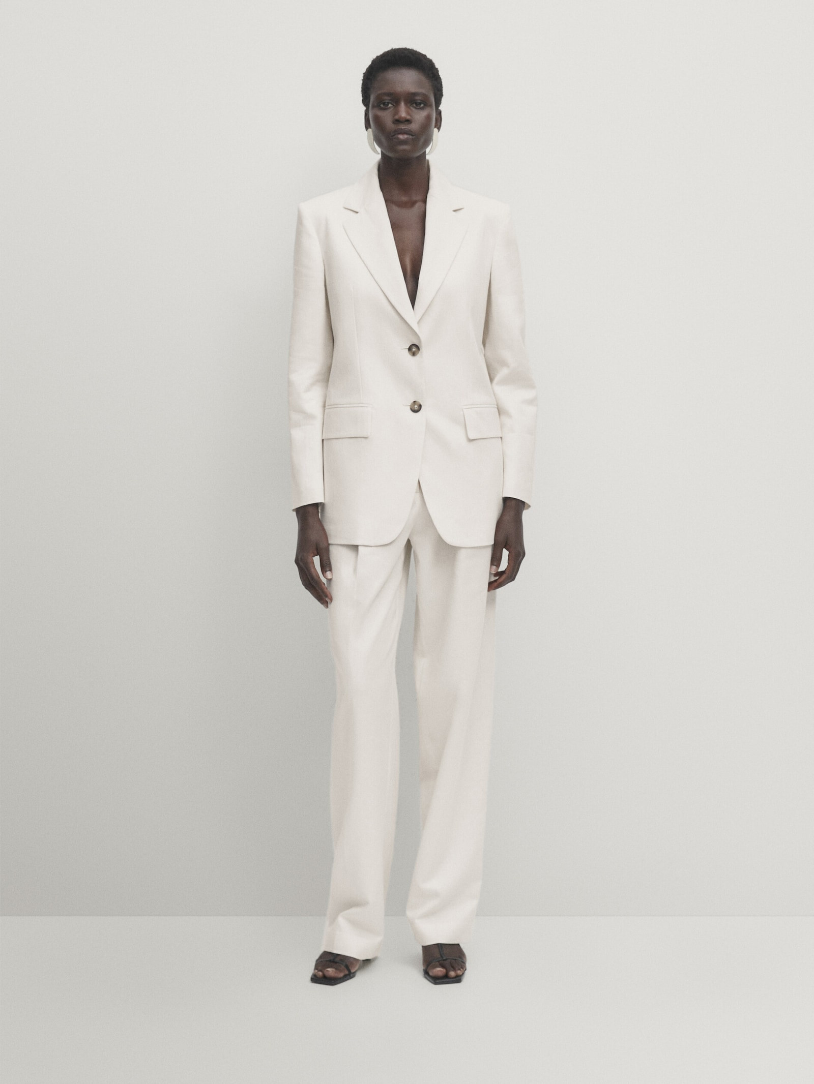 Blazer aus Leinen mit Taschen | Massimo Dutti DE