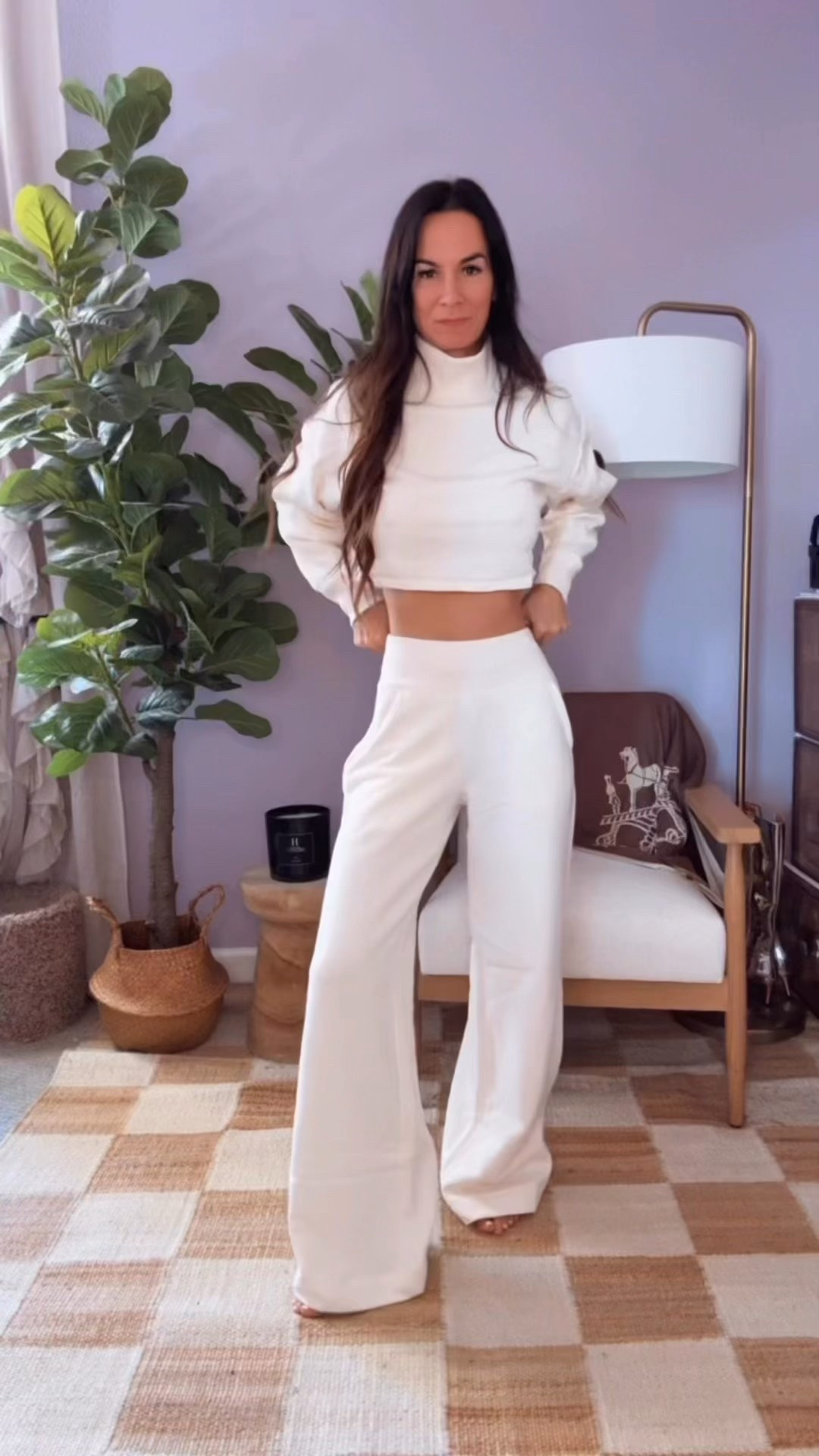 Winter white done right ❄️✨ and it’s on sale now. 30% off with code ACCESS! 

This set is serving cozy, clean, and totally chic — proof that comfort can still slay.

Wearing XXS PANTS, XS TOP

#ALO #WinterWhite #CozyChic #AloPartner #LuxeLounge #StreetStyle #ElevatedBasics #OOTD #AthleisureStyle #ChicAndComfy #NicoleColeeStyle #nicolecolee #fashionblogger #styleblogger #ealryblackfriday #blackfridaysale 

#LTKStyleTip #LTKActive #LTKSaleAlert