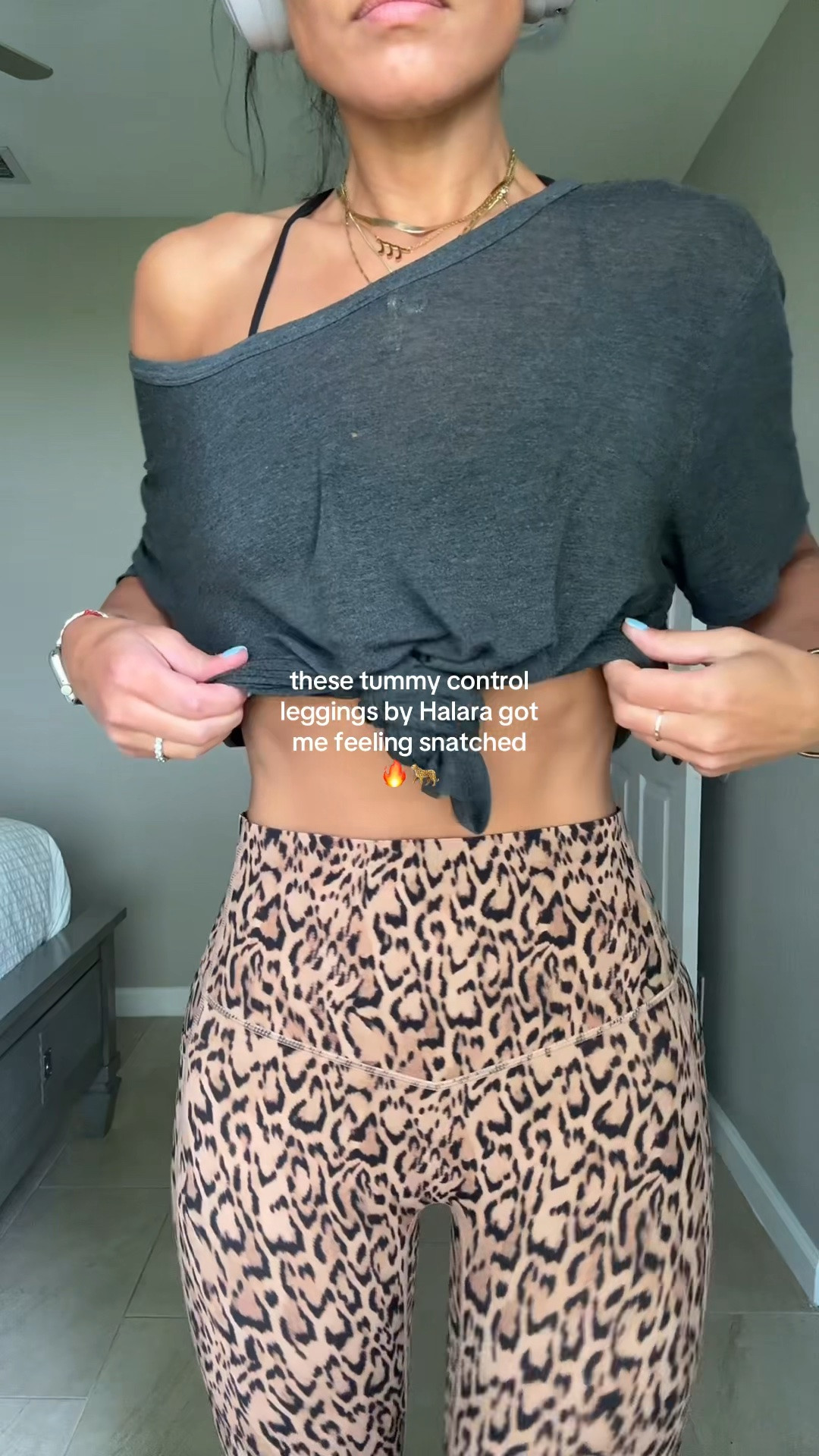 okay the Halara UltraSculpt leggings in leopard print really said “get it together” and I OBEYED 🐆✨ squat-proof, no-slip waistband, POCKETS big enough for your phone (finally 🙏), and they come in multiple lengths so you can actually get your perfect fit. buttery soft, zero see-through, snatched-waist effect all day. if you know you know 🤎 

#leopardprint #leopardleggings #halaraleggings #tummycontrolleggingss #squatproof @Halara

#LTKActive #LTKfitnessgoals