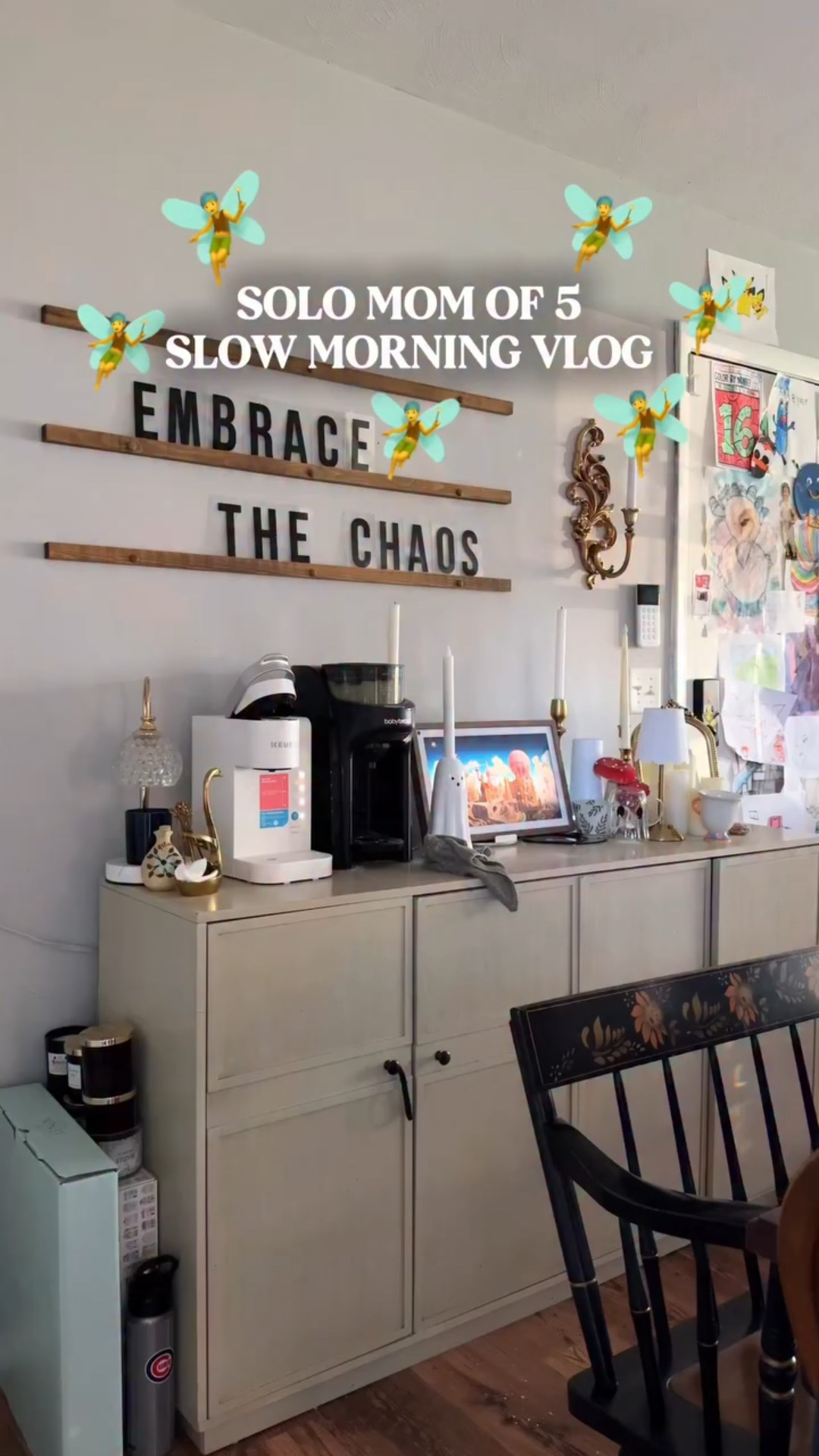 Some mornings, I feel like I’m moving through honey… slow, sticky, but kind of sweet in its own way. 🥹🪿

There’s a baby on my hip, someone asking for a snack before breakfast, and coffee that’s somehow already cold. It’s not quiet, but it’s ours.
The house feels alive — toys everywhere you step, sunlight sneaking through curtains, the soundtrack of little voices filling every corner.

Solo mornings as a mom of 5 are not always *peaceful*… but it is a perfect reminder to ✨embrace the chaos✨ & that even when everything’s loud, I can still choose slow.

Here’s to the mornings that don’t look aesthetic — but somehow still feel beautiful. p.s. I never got out of those pjs and still wearing them on solo day 2. 🙈