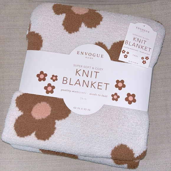 Envogue Home Super Soft & Cozy Knit Blanket Twin 60” x 90” White/Brown Flowers | Poshmark
