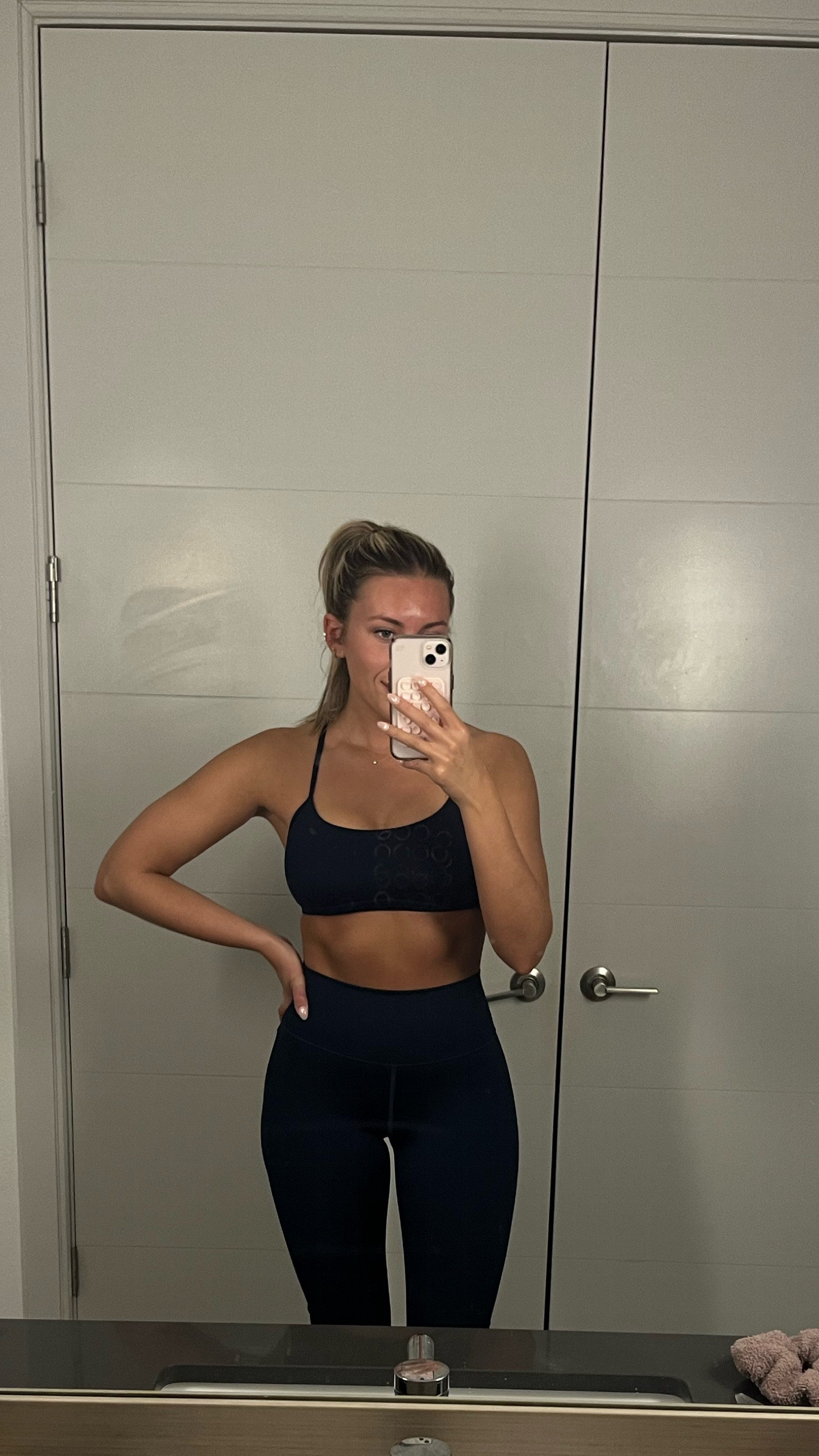 Alo Airlift in Navy !! One of my favorite workout sets 

#LTKActive #LTKstyletip #LTKfitness