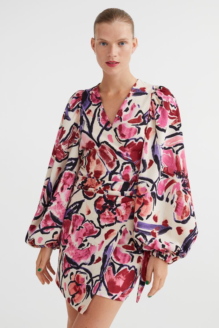 Balloon-sleeved wrap dress | H&M (UK, MY, IN, SG, PH, TW, HK)