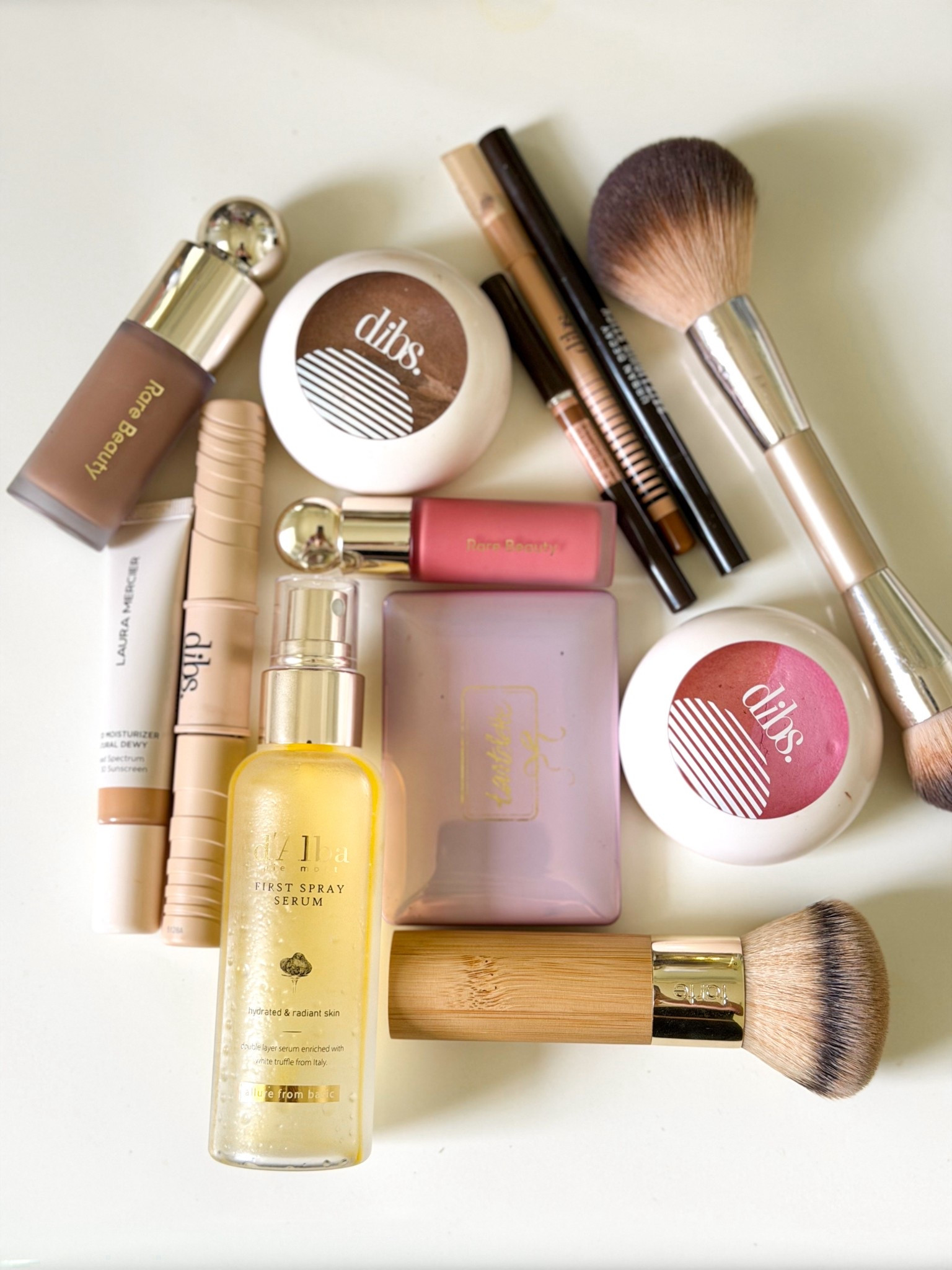 My “less is more” makeup faves 💋 

@DIBS Beauty 
@rarebeauty 
@lauramercier
@Tarte 
@urbandecay 
@ulta 

#LTKSaleAlert #LTKBeauty