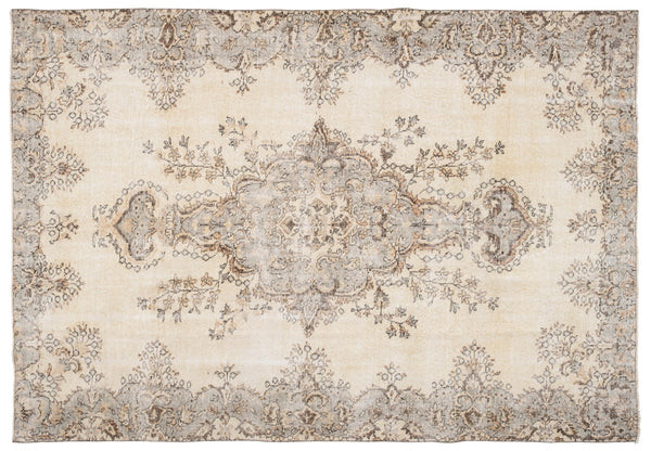 Ukaut | Revival Rugs 