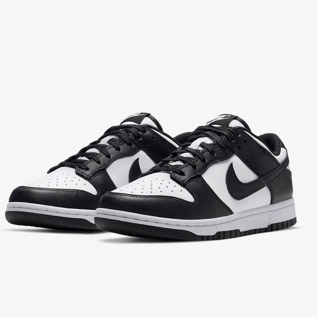 🙌BACK FuLLY stocked! They were totally sold out at Christmas! Not on sale but VERY popular! The Nike dunk sneakers!!!! Free shipping when you sign into your account!



#LTKSaleAlert #LTKdayinmylife