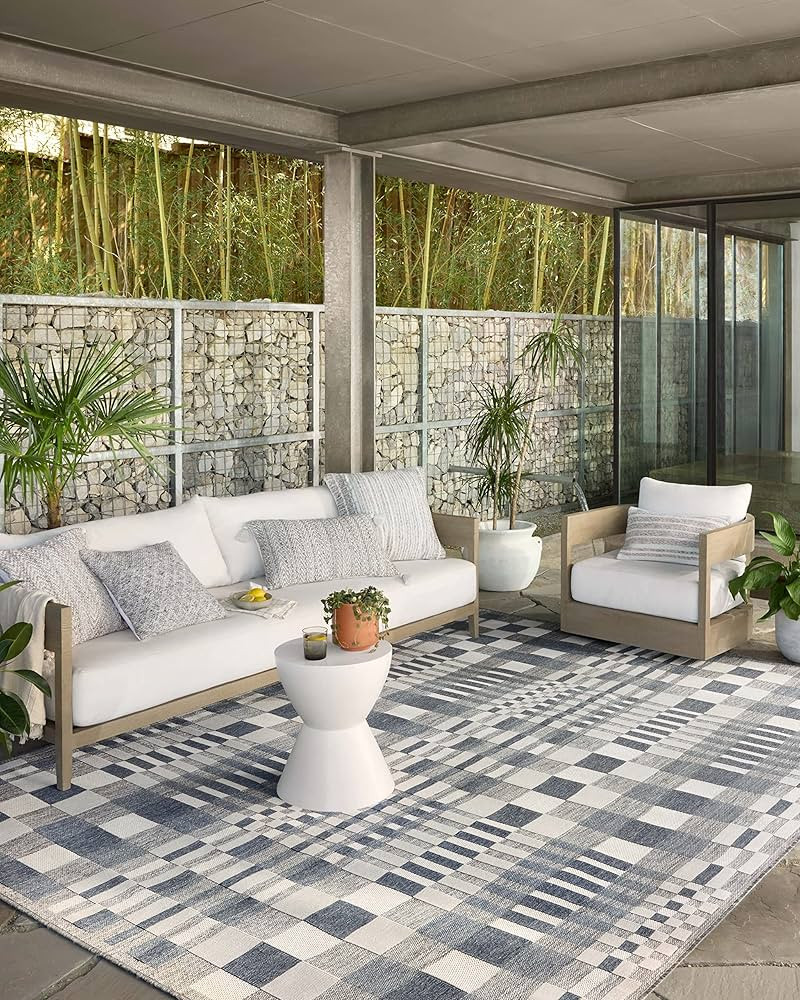 Loloi Rainier Collection RAI-04 Ivory/Denim 2'-3" x 7'-7" Runner Rug | Amazon (US)