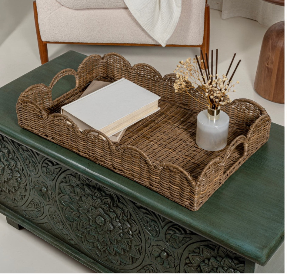 Scalloped tray 

#decor #coffeetable #fall #home #discover #foryou #explore

#LTKSeasonal #LTKHome #LTKStyleTip