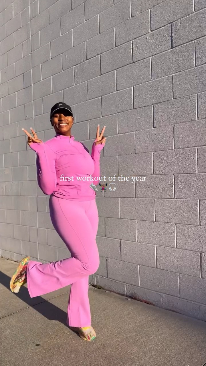 A cute workout set makes it easier every time. This 3 piece set is so versatile. 

Workouts set: @fabletics 

#gymgirlie #fitnessjourney #gymspo 

#LTKMidsize