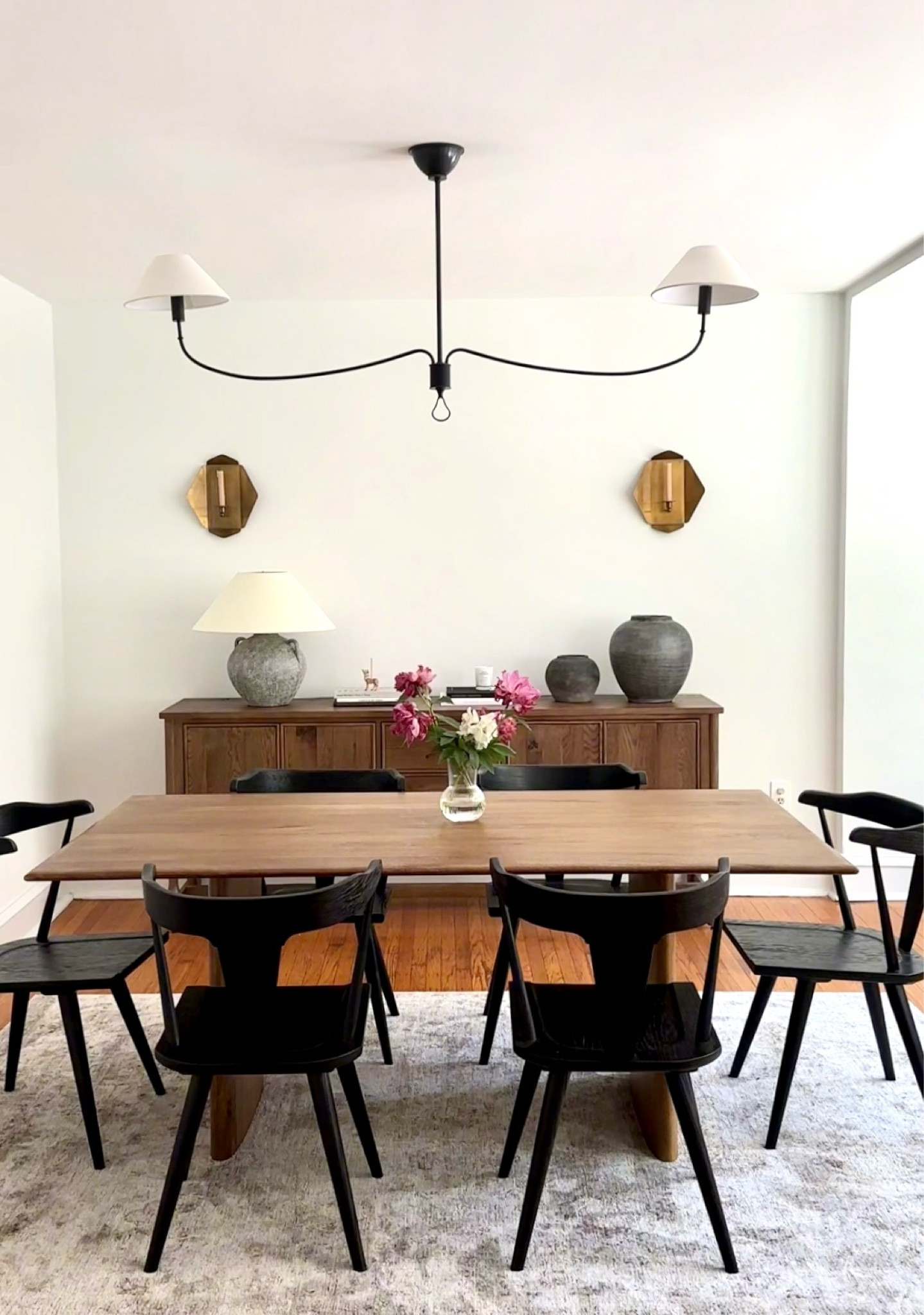 Dining room 🏡🤍

#LTKHome #LTKSeasonal #LTKParties