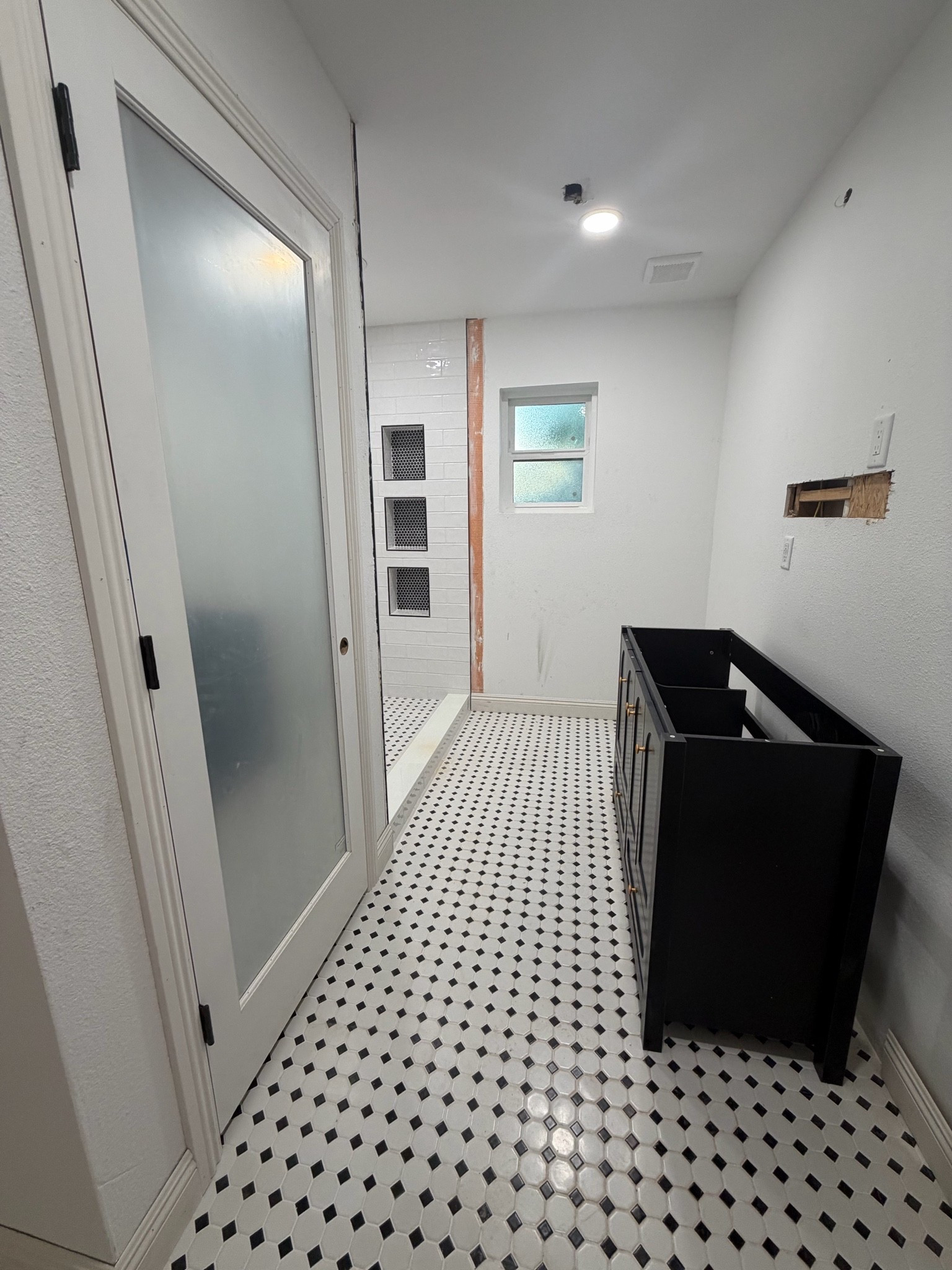 New guest bathroom in the works! 

Home renovation 
Bathroom remodel 
Home remodel

#LTKHome