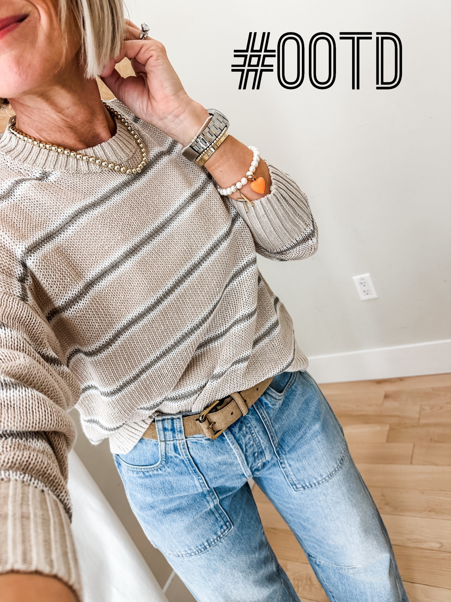 Happy Monday!  This light weight sweater makes for the perfect little spring outfit! It runs true to size and it’s made of a linen like material. Wearing an xs
Jeans in my smaller size 24
Belt in an xs

#LTKmomlife #LTKootd #LTKOver40