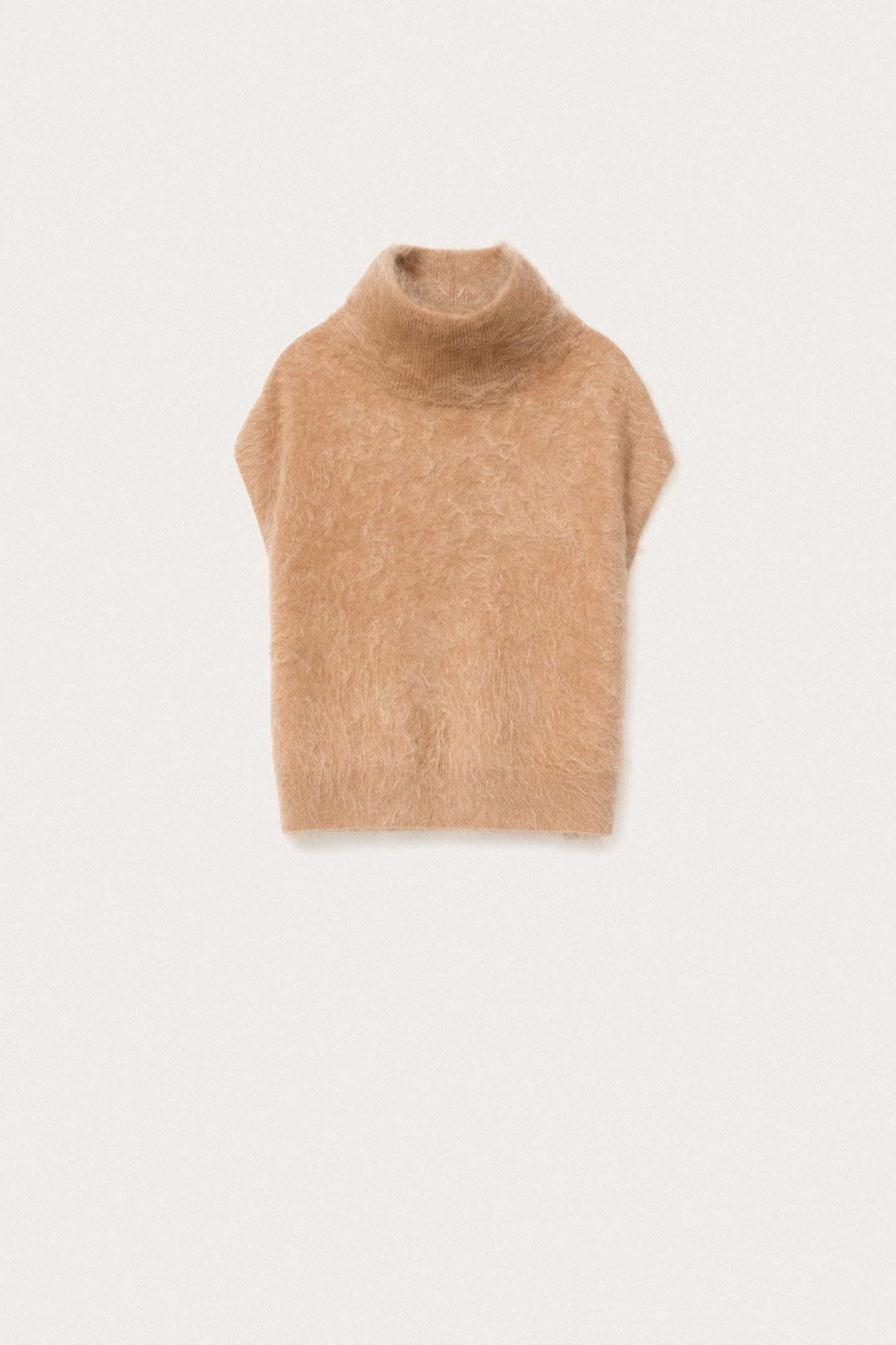 BROOKLYN


Brushed Cashmere Top | Iris von Arnim