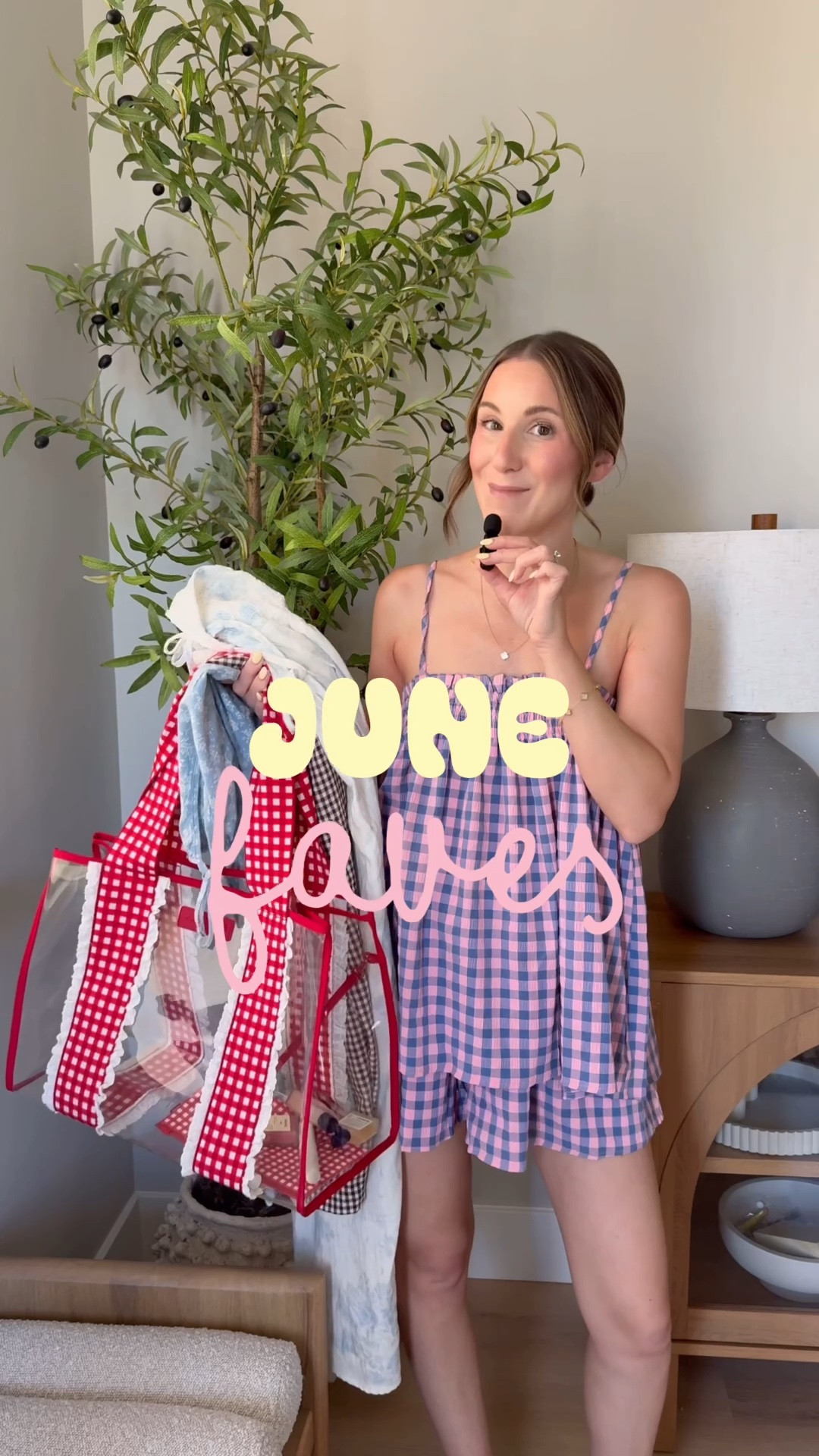 June favorites 🌸 the things I couldn’t stop wearing, using or talking about last month!

Must haves, monthly favorites