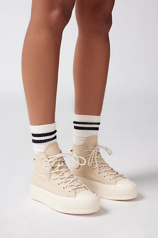 Converse Chuck Taylor All Star Lift Platform Sneaker | Urban Outfitters (US and RoW)