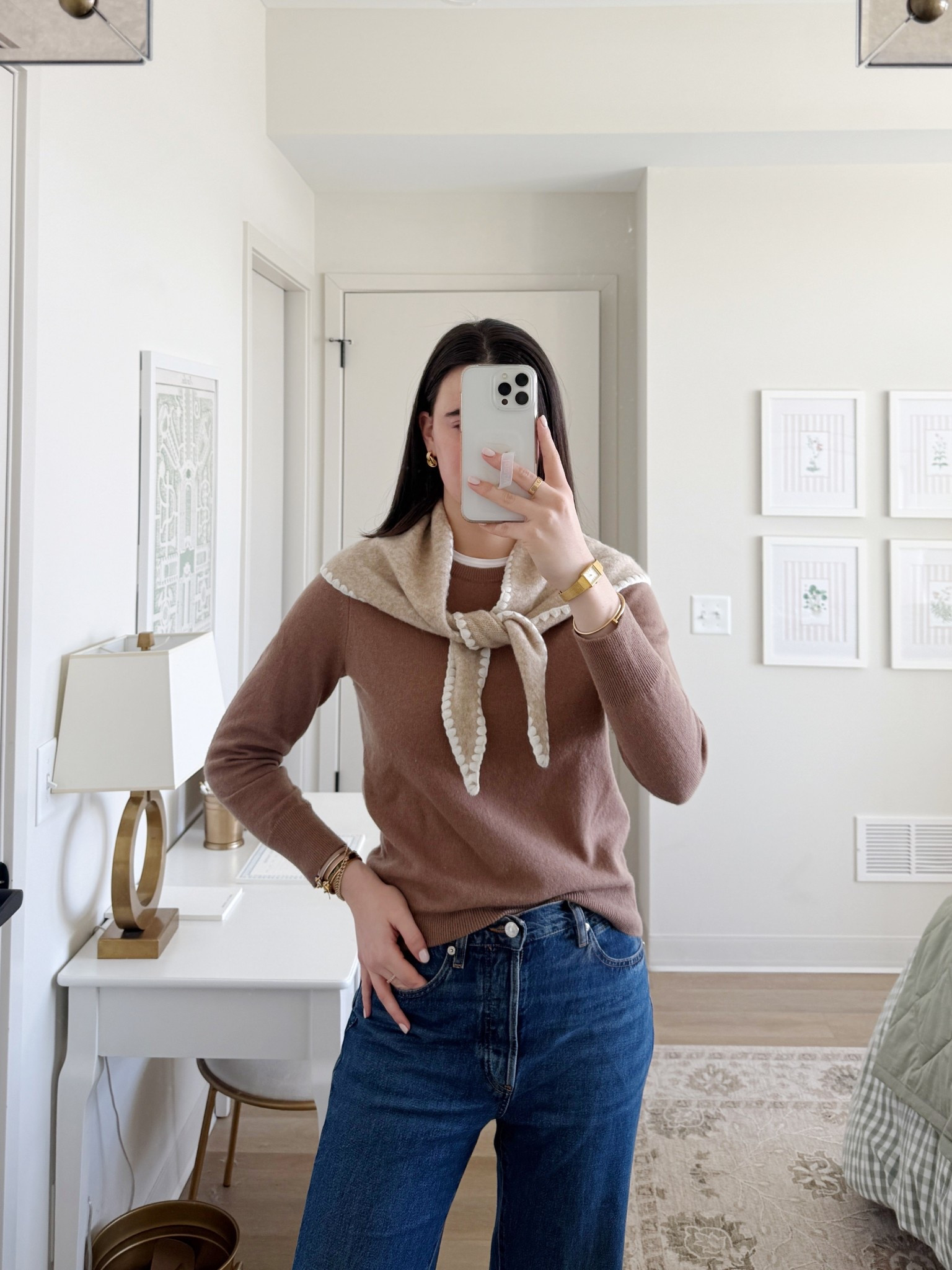 Easy everyday winter look! I love this little triangle scarves to elevate a jeans and a sweater! 