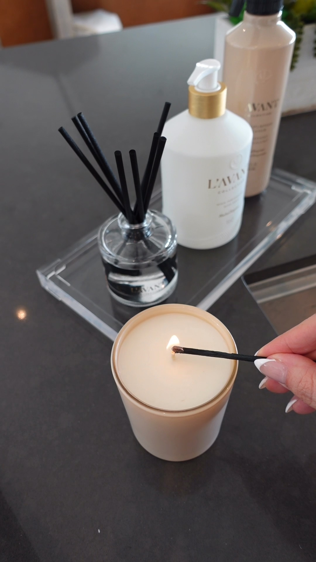 @lavantcollective Lavant Collective turned my kitchen sink into a whole experience—ditched the store brands, kept the luxury 🫧🧼 🫧🧼

They have a new line of candles and feed diffusers that smell like absolute heaven!!✨✨

Use my code for $$ off: ‘Iamjaneelee’ 

#lavanatvcollective #plantbasedkitchenproducts #luxuryprodicts

#LTKU #LTKdayinmylife #LTKHome