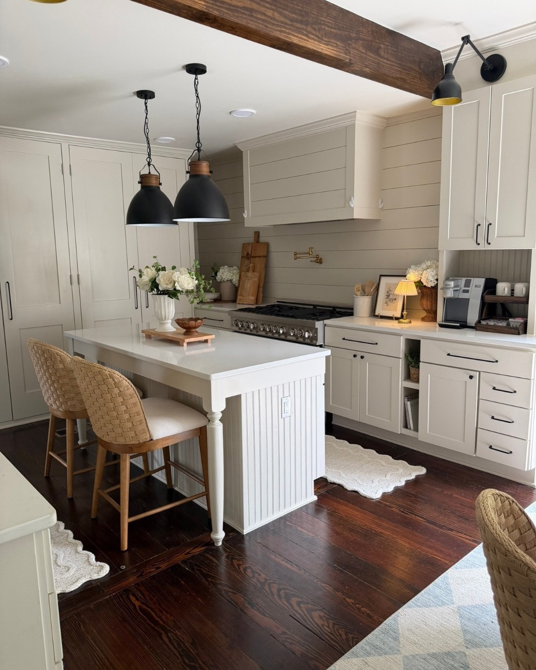 The farmhouse is looking so gorg with our bar heigh Saylor chairs and our stunning Stella rugs!

#LTKSeasonal #LTKHome