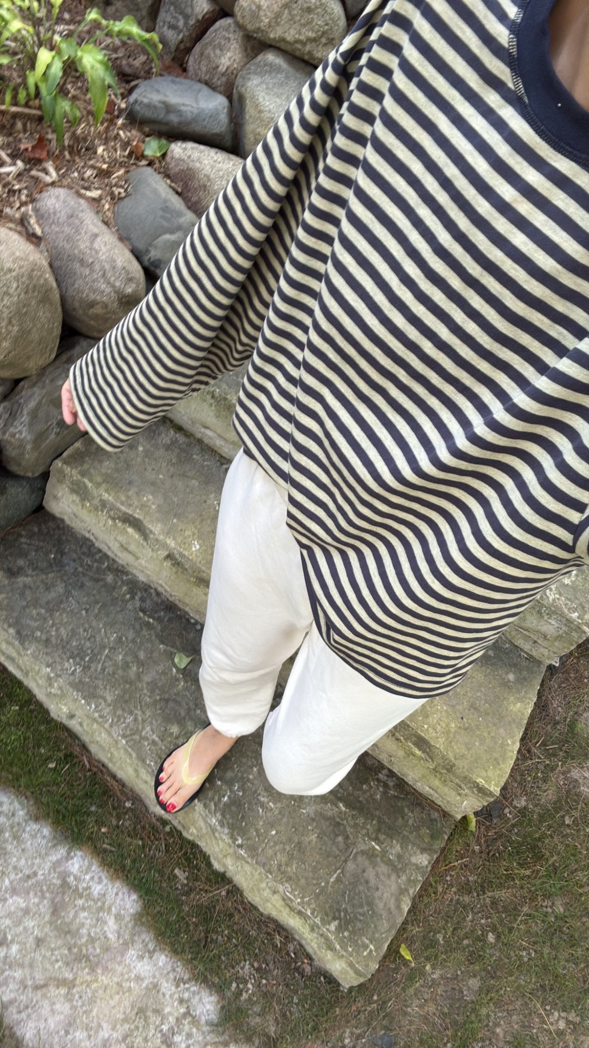 Top wearing xs, runs generous! 