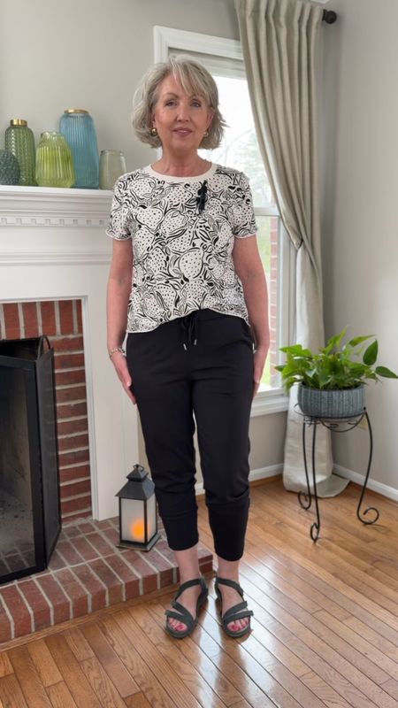 An easy at-home look that is so casual and comfy.✨ You could easily complete this look with sneakers, too! 

#LTKstyletip #LTKover40 #LTKmidsize