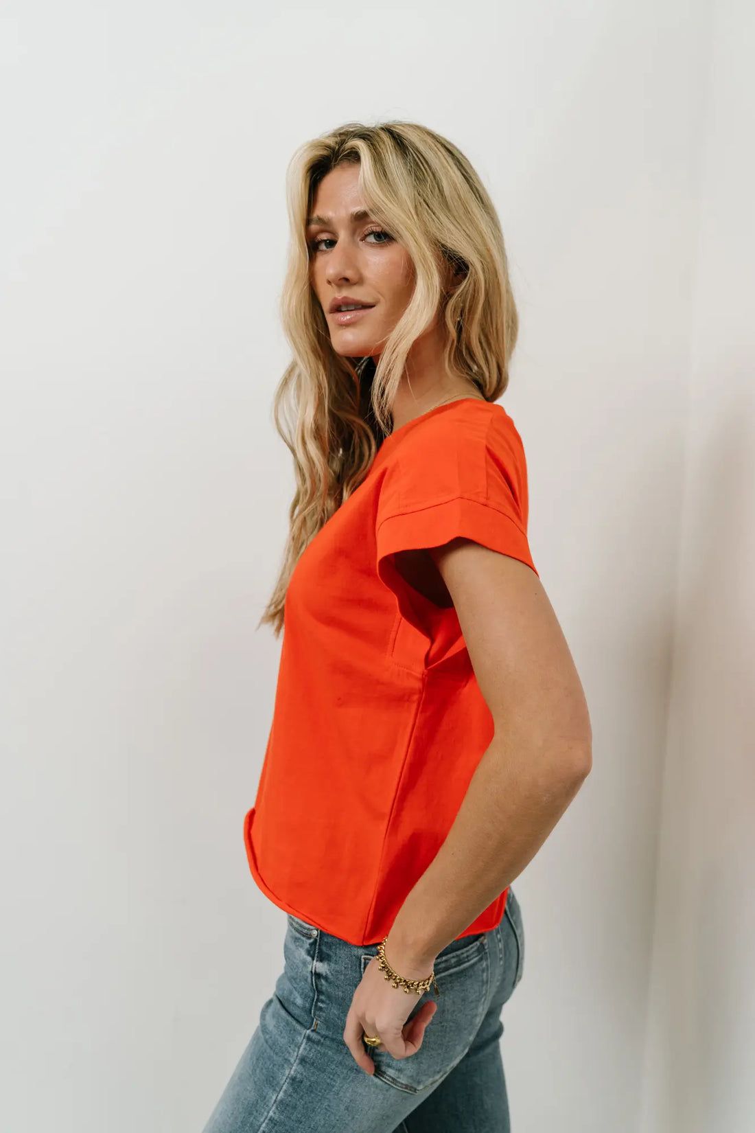 Layla Muscle Tee in Coral | Bohme