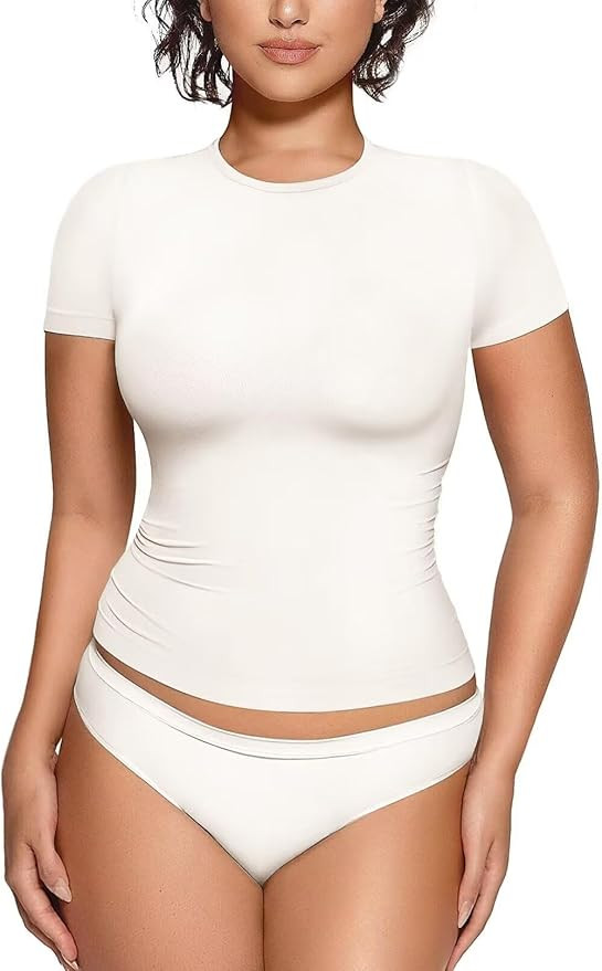 Vertvie Women's Crew Neck Short Sleeve Tops Slim Fitted T Shirts Basic Tee Y2k Crop Top Soft Smoo... | Amazon (US)