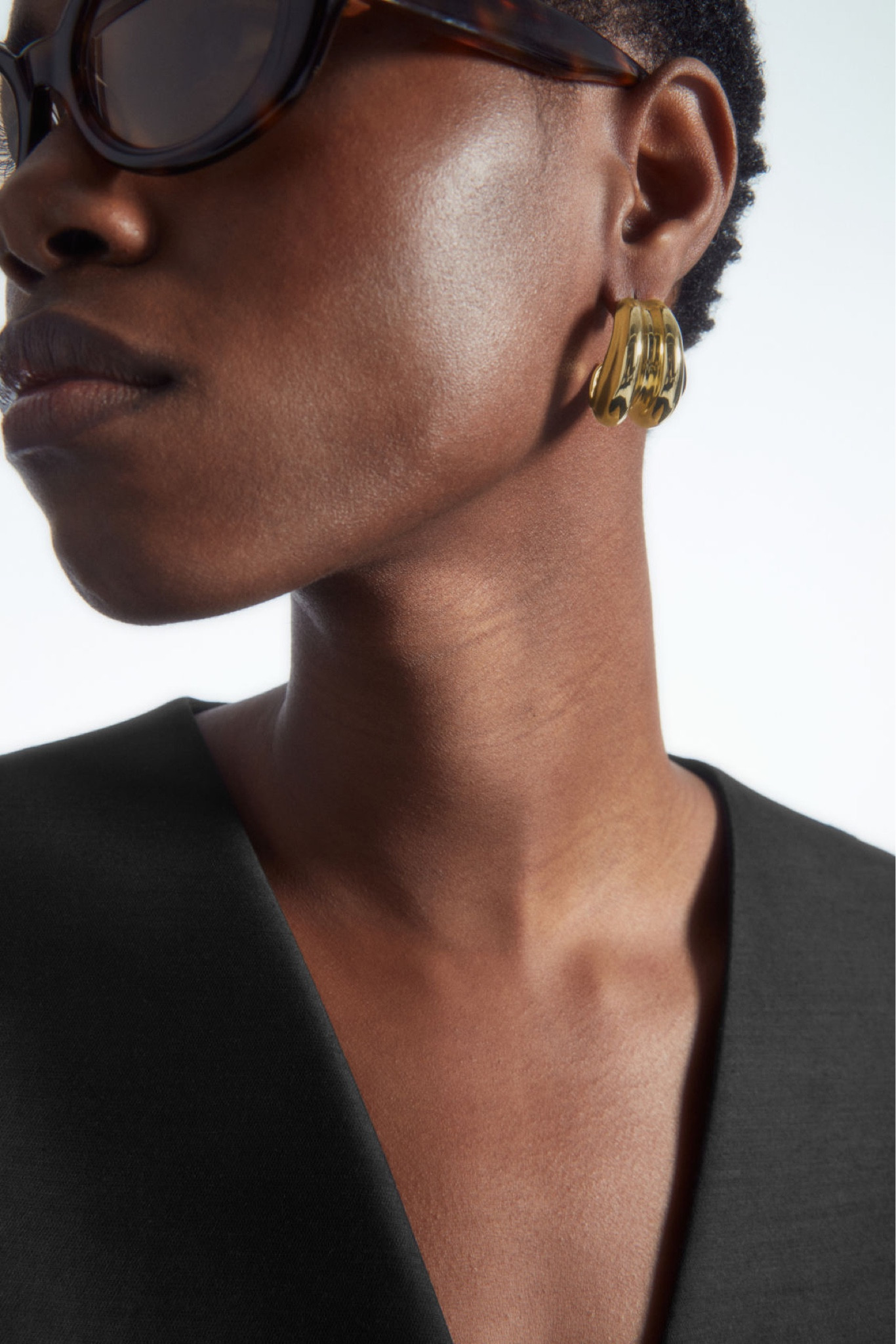 The perfect gold hoops 🤤

#LTKstyletip #LTKsalealert #LTKfindsunder50