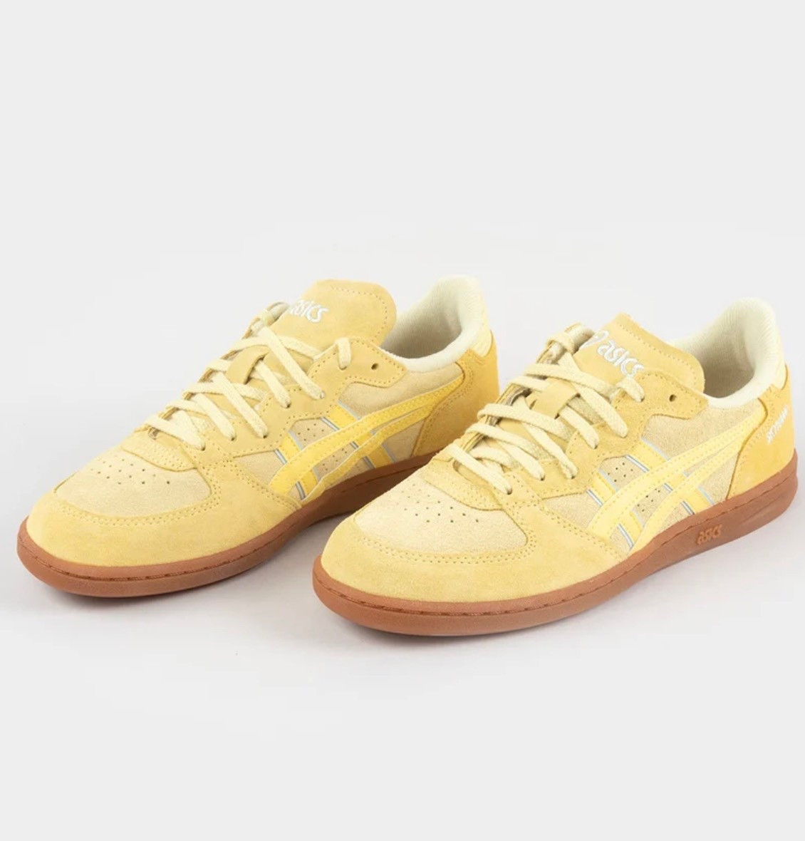 ASICS Skyhand OG Womens Shoes, casual sneakers

#LTKmomlife #LTKActive #LTKmorningroutine