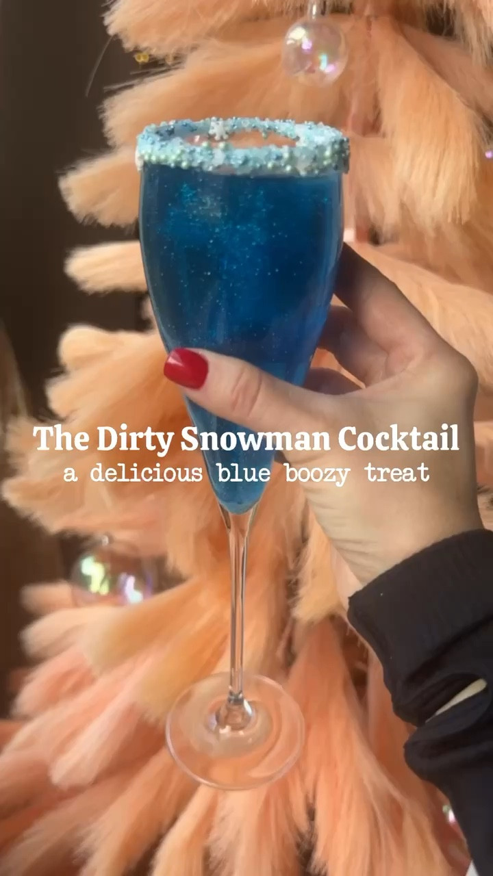 The cutest little mimosa glasses for our dirty snowman cocktail recipe ❄️💙 check out what we used!

#LTKparties #LTKhome #LTKHoliday