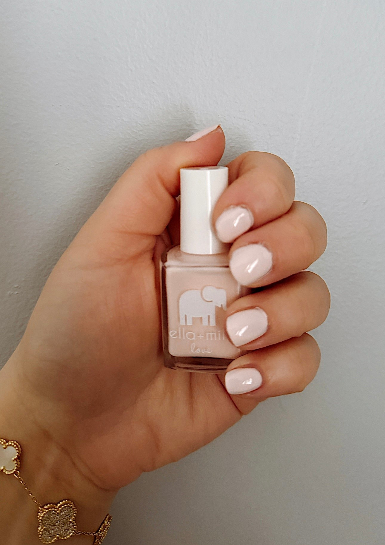 Nothing like a fresh mani for a little mood boost 💅✨
Whether I’m getting ready for a girls’ night out or just need a quick pick-me-up while the kids nap, doing my nails with ella+mila is one of my favorite little self-care moments.
I used “All About that Base” base coat, the color “Barely Pink”, and “In a Rush” Topcoat for this manicure and I love how smooth and glossy their polishes apply. They’re also 17-free, which makes me feel even better about using them regularly.
I finished with their new cuticle oil, which has been keeping my nails and cuticles so hydrated lately.
🌸The perfect soft shade for spring. What’s your go-to nail color for spring? 


@ellamila #ellamilapartner #gifted 

#LTKgrwm #LTKselfcare #LTKBeauty