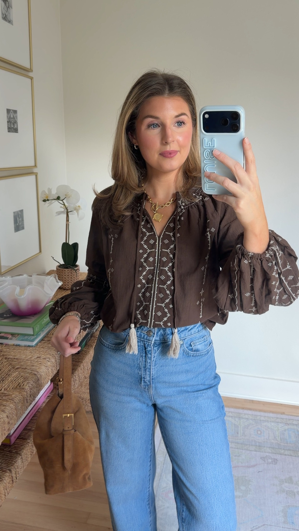 Fall outfit idea! Wearing a S in top and 4 in jeans