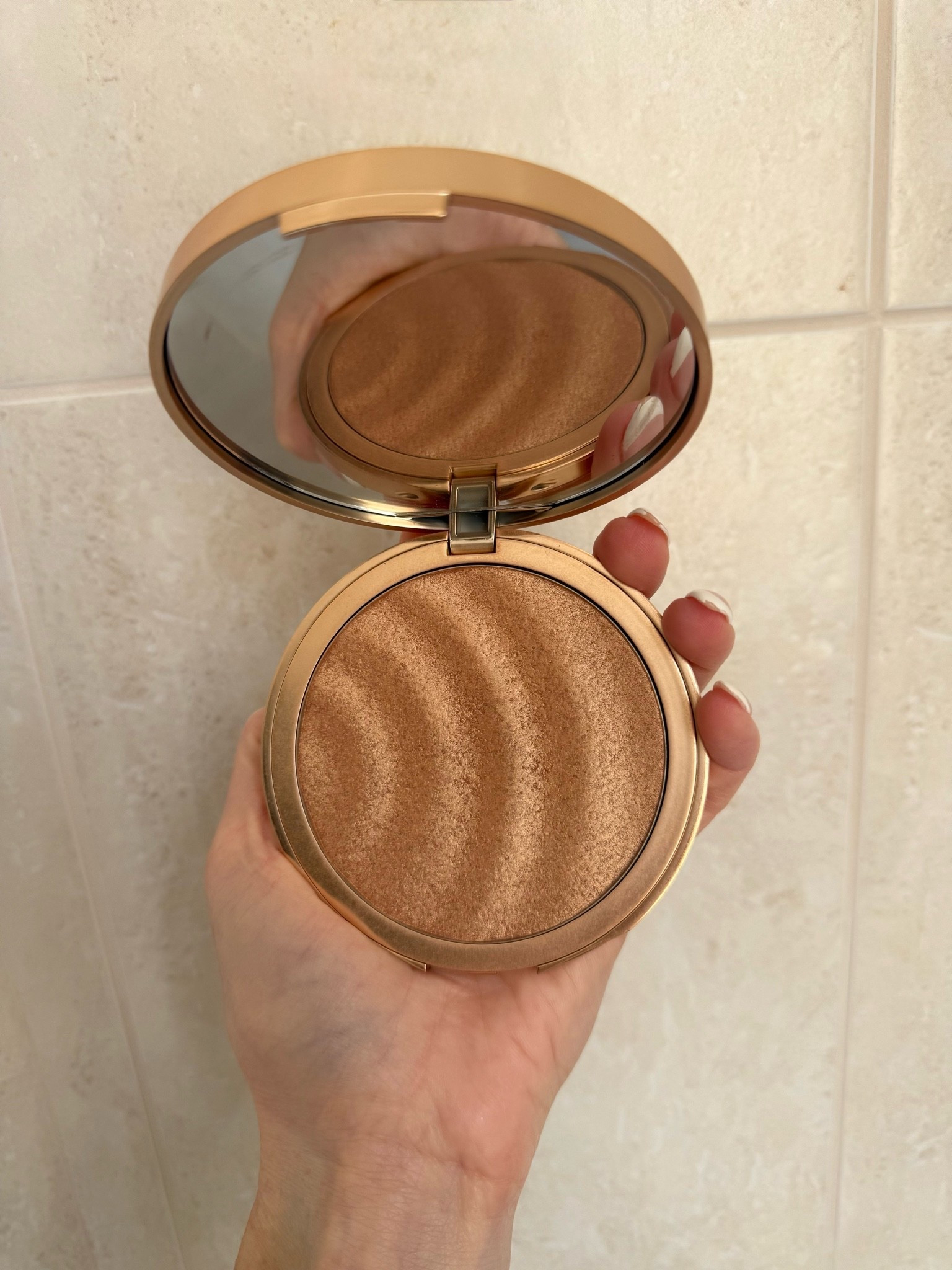 The Kopari SPF bronzer is a beach vacation/summer must! You can use it on your body and face and give a beautiful glow with added SPF 30!

#LTKBeauty #LTKTravel #LTKSwim