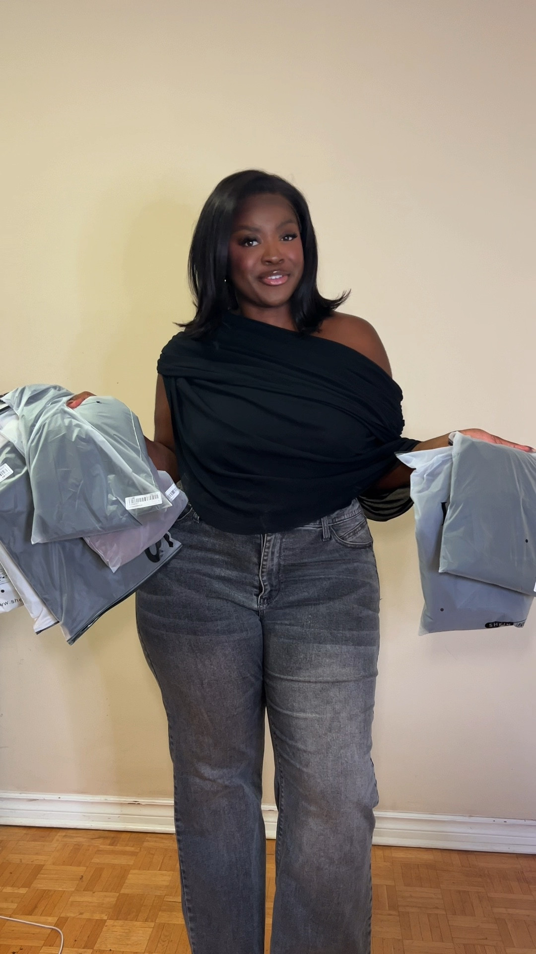 Autum fall top hual:

wearing a medium for majority and a few I sized up to a large

#LTKfall #LTKstyletip #LTKmidsize