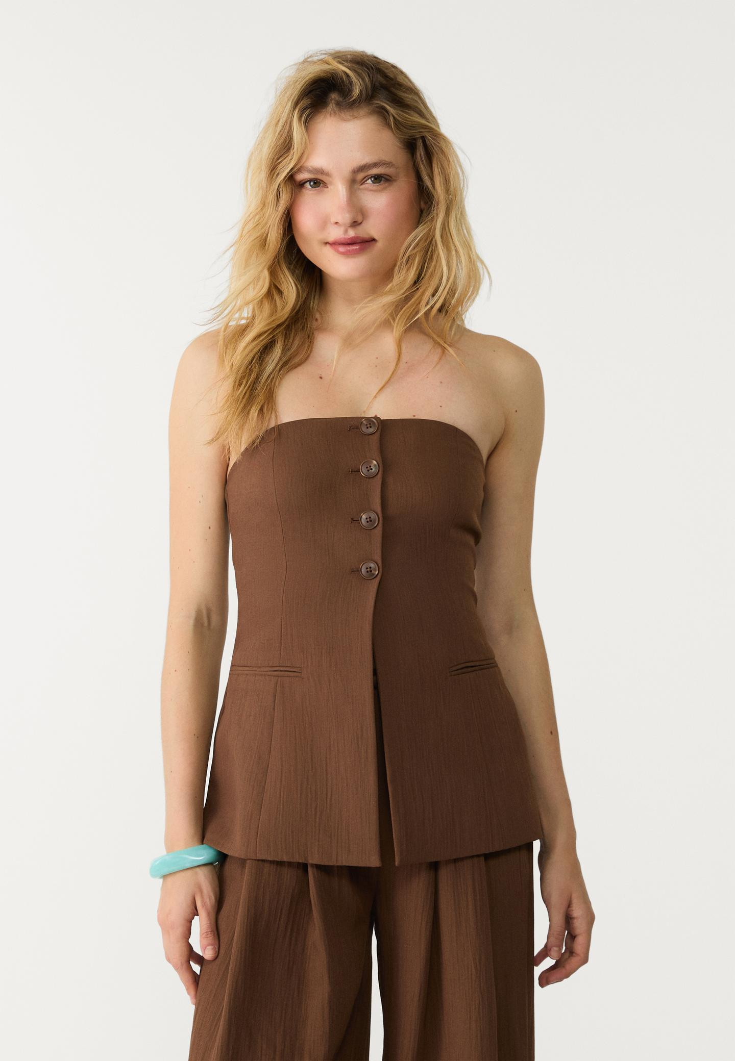 Textured bustier top with buttons - Women's fashion | Stradivarius United Kingdom | Stradivarius (UK)