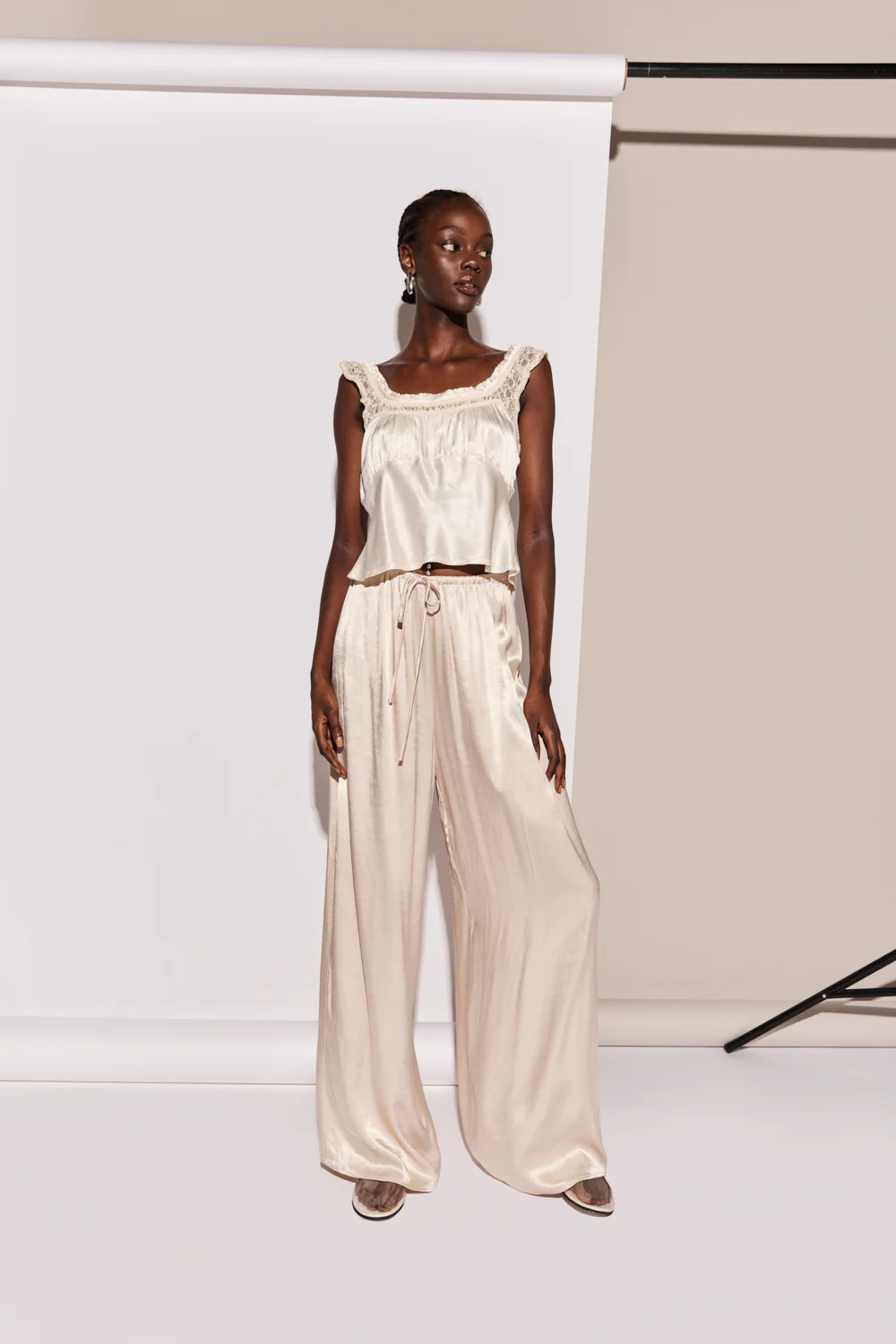 Merci Satin Pants Champagne | VRG Grl