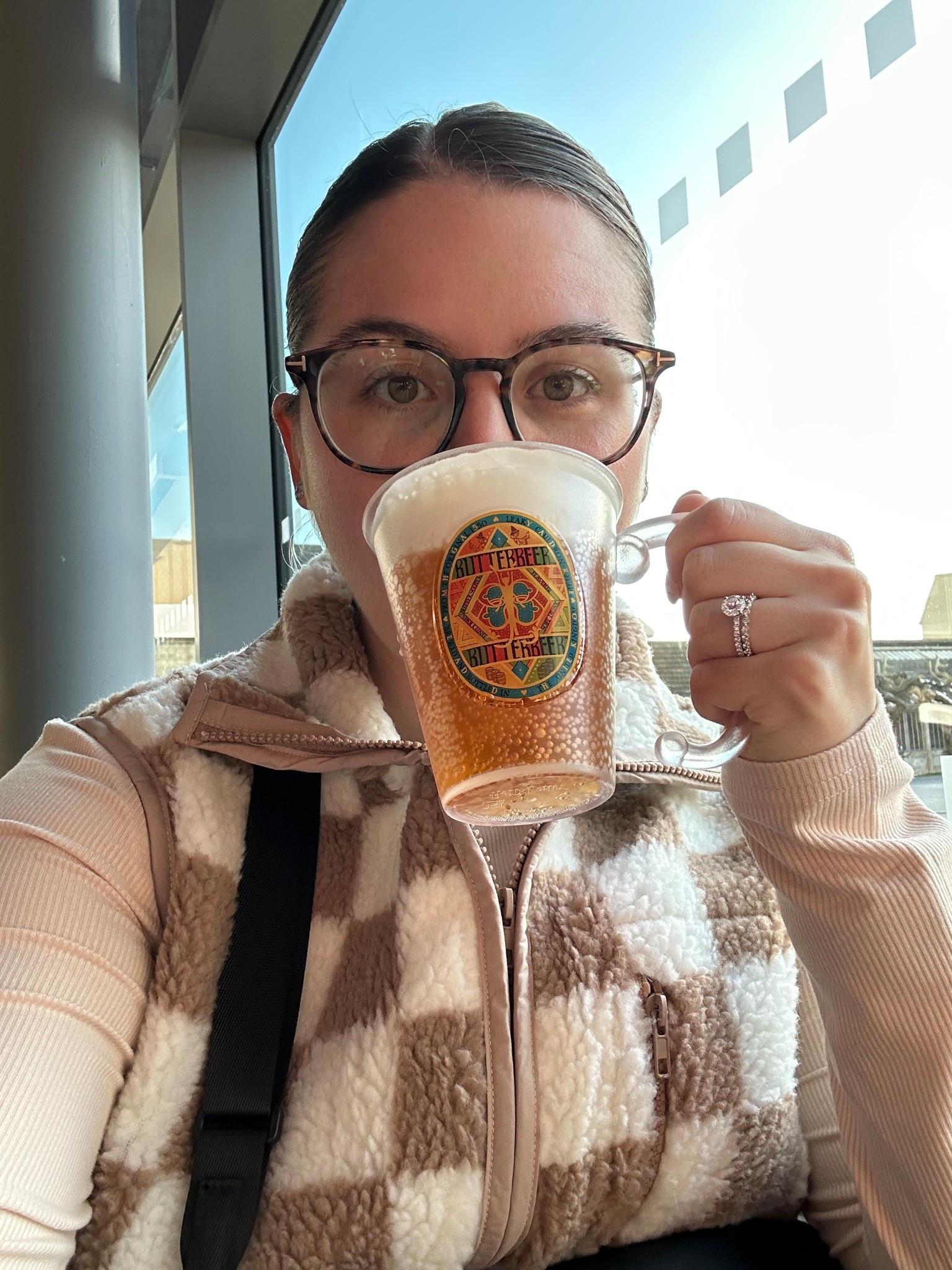 who doesn’t love butterbeer 🍺

#LTKTravel #LTKootd #LTKHoliday