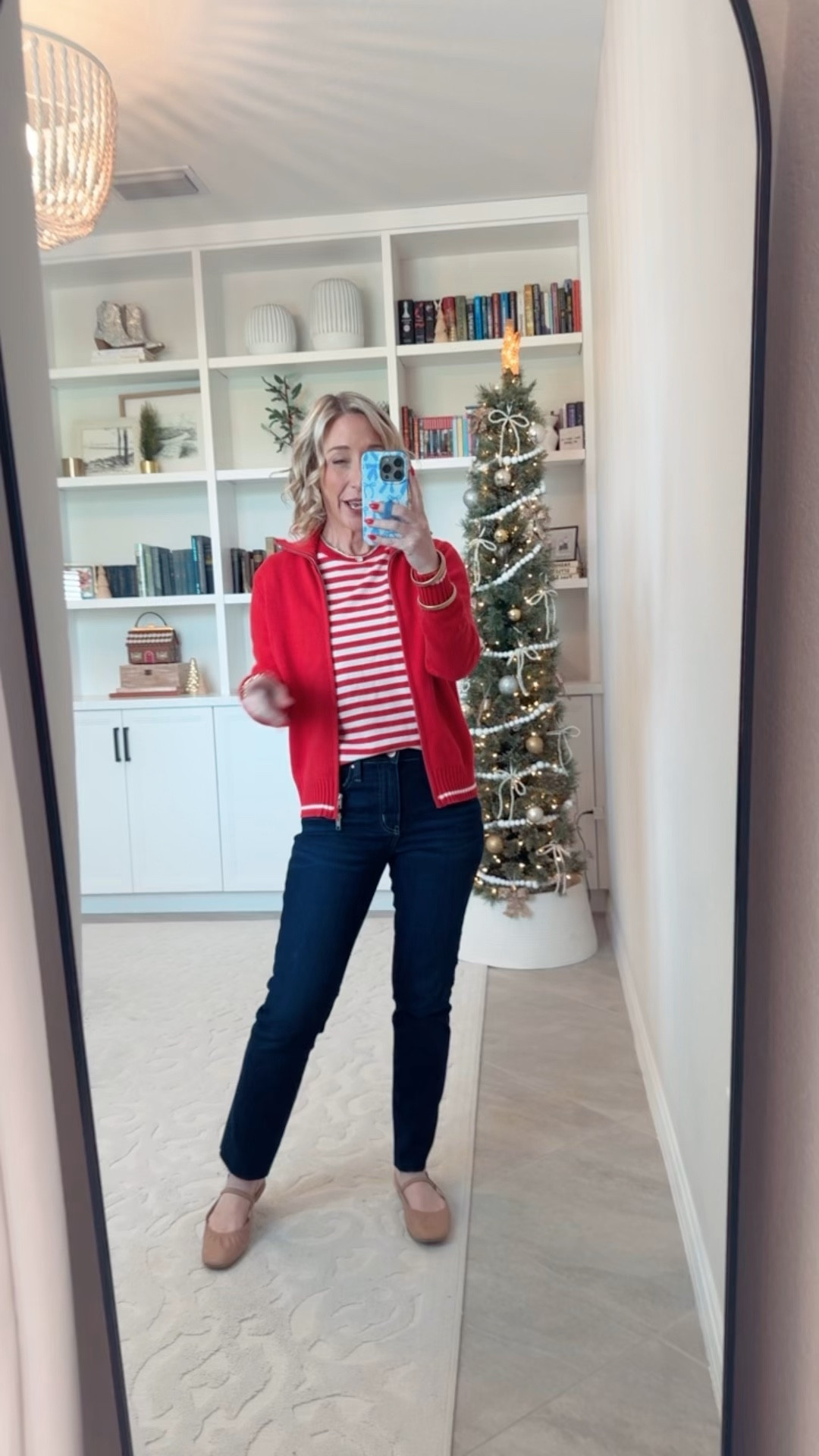 Walmart - more new arrivals * Cotton Cropped Boxy T-Shirt - size XS. $9. 13 colors. * Zip Front Sweater - size XS. $28. 2 colors. * Dark High Rise Straight Jean - Size 2. 

 

#LTKSeasonal #LTKOver40 #LTKFindsUnder50